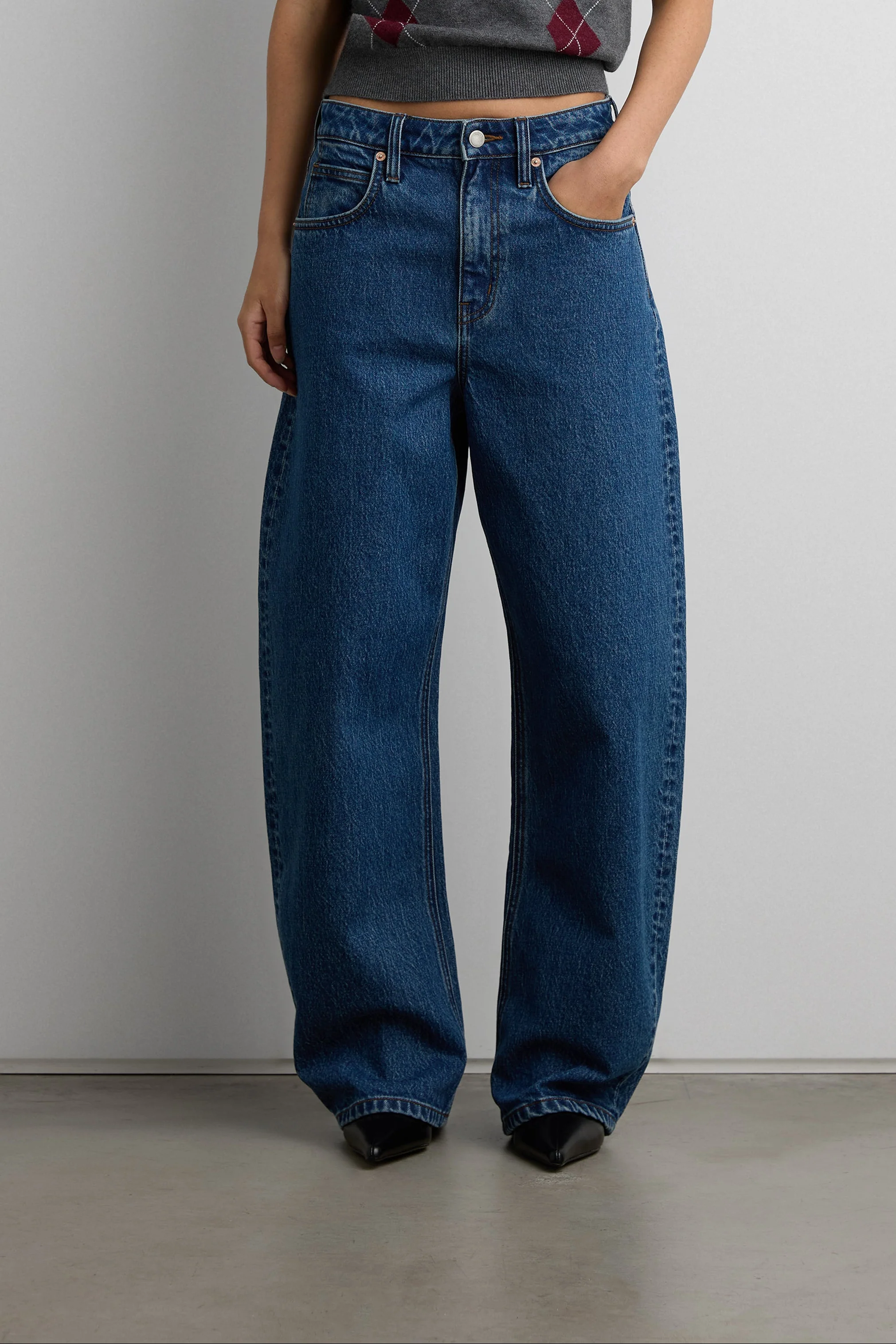 HIGH RISE BARREL LEG JEAN - Image 5