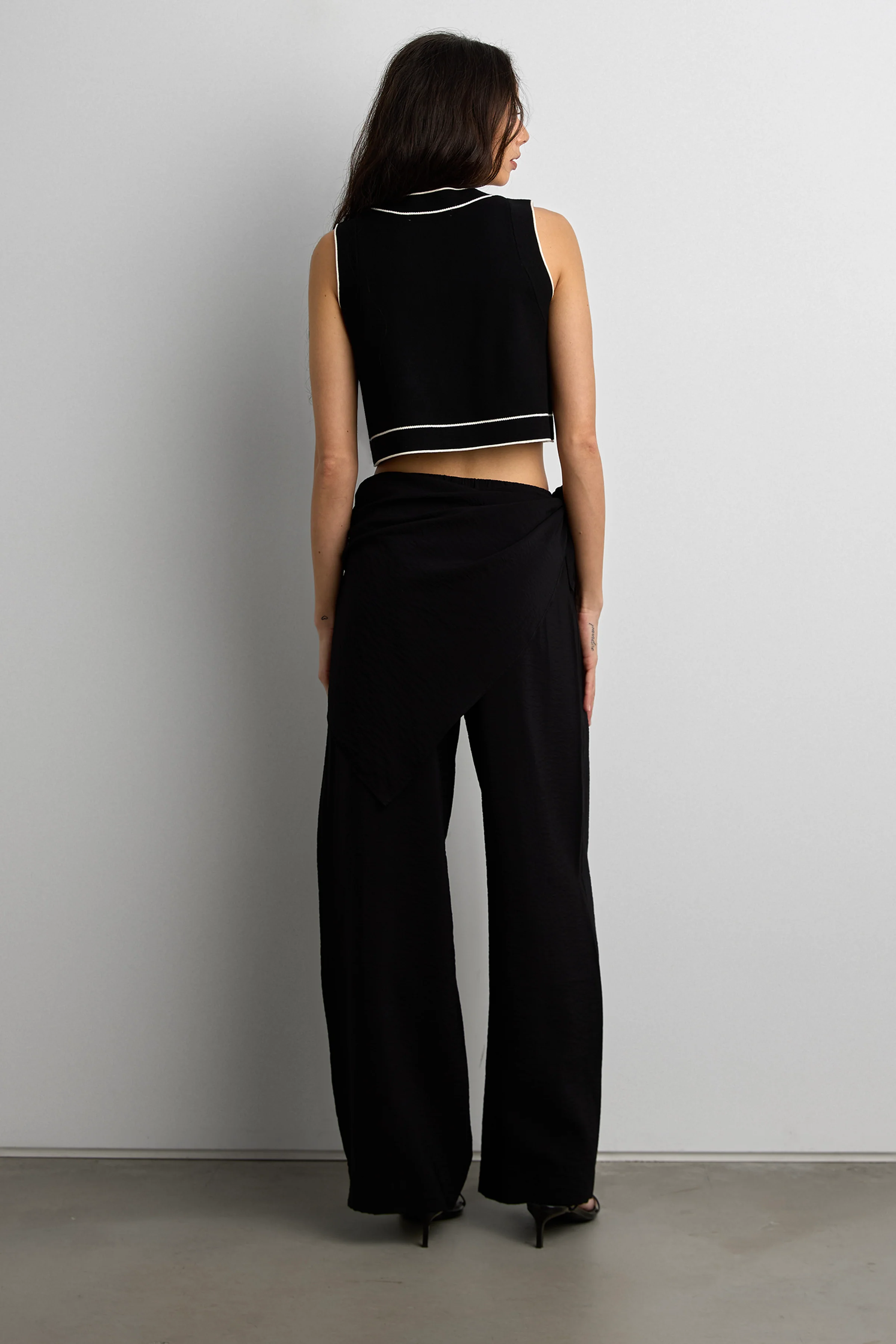 BUTTON UP SWEATER VEST - Image 7