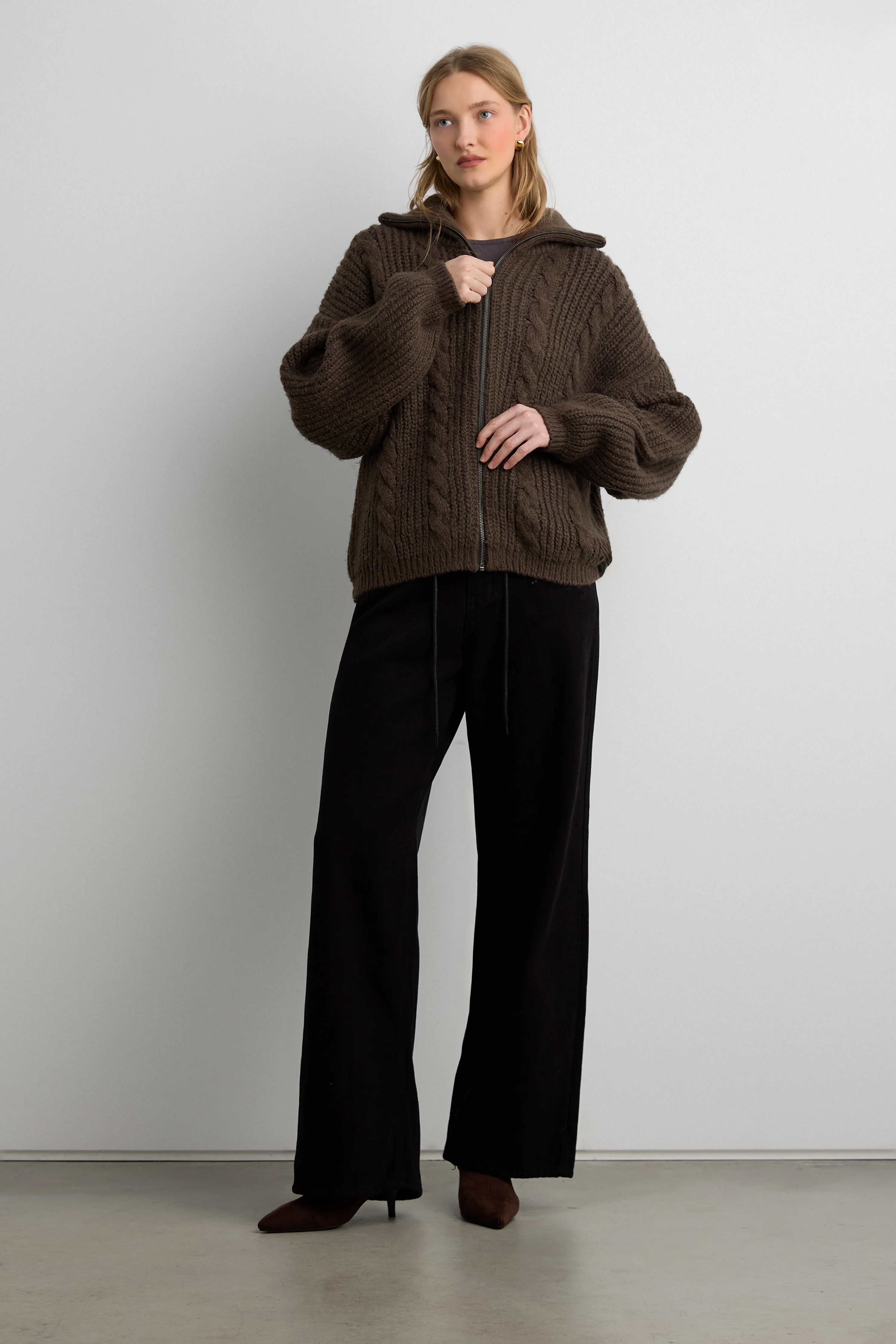CABLE KNIT COLLARED CARDIGAN - Image 7