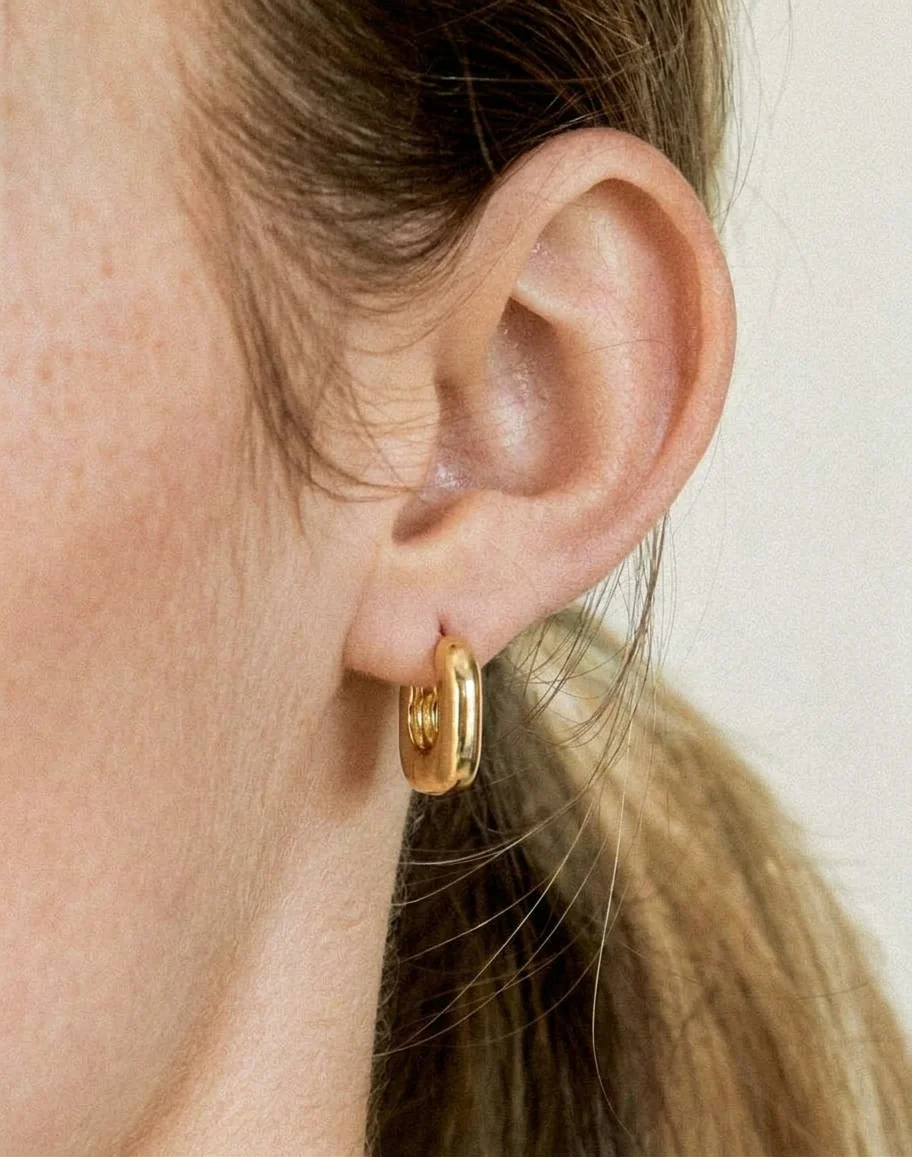 CHUBBY SQUARE SHAPED HUGGIE HOOPS - Image 4