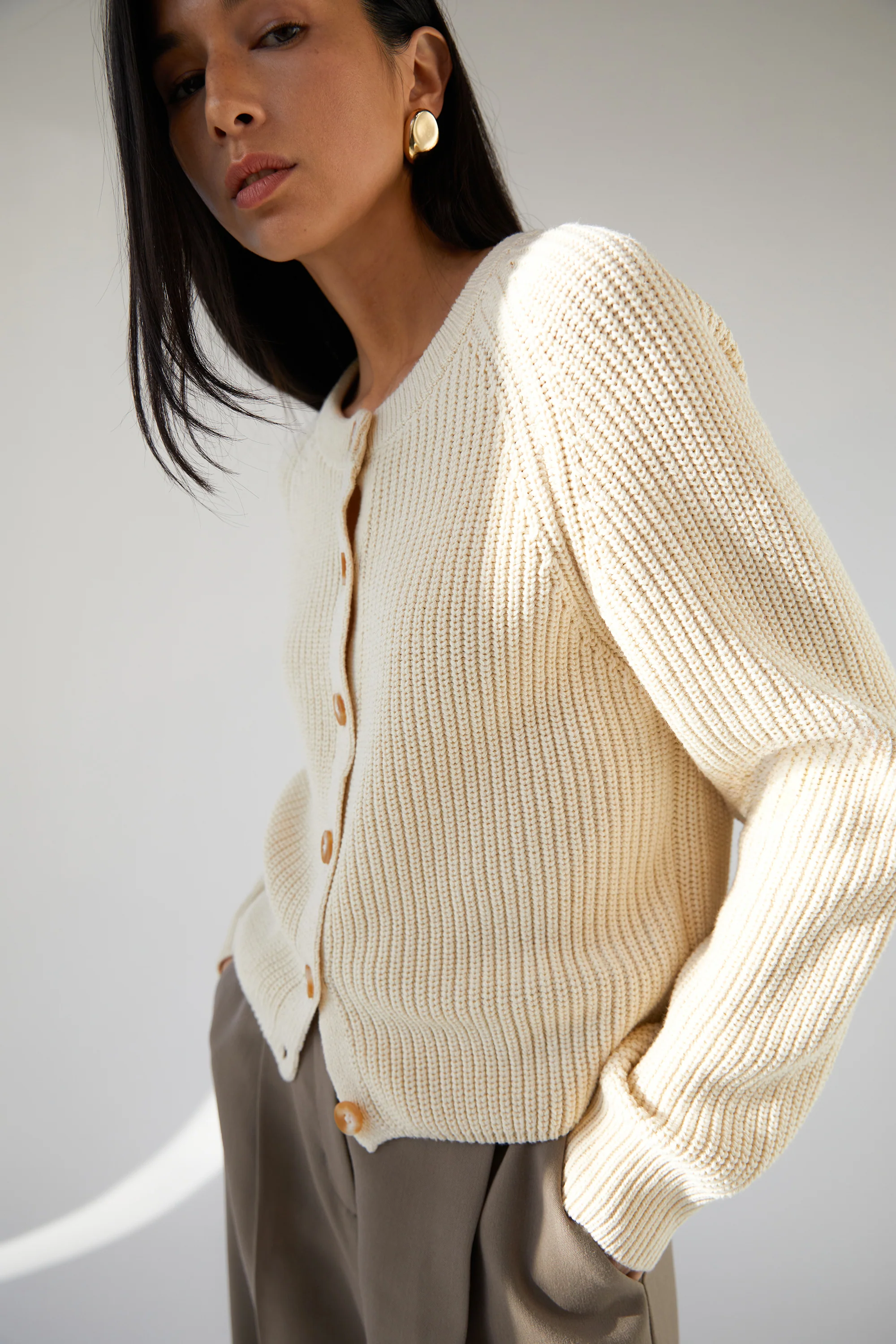 CHUNKY KNIT BUTTON UP CARDIGAN - Image 2