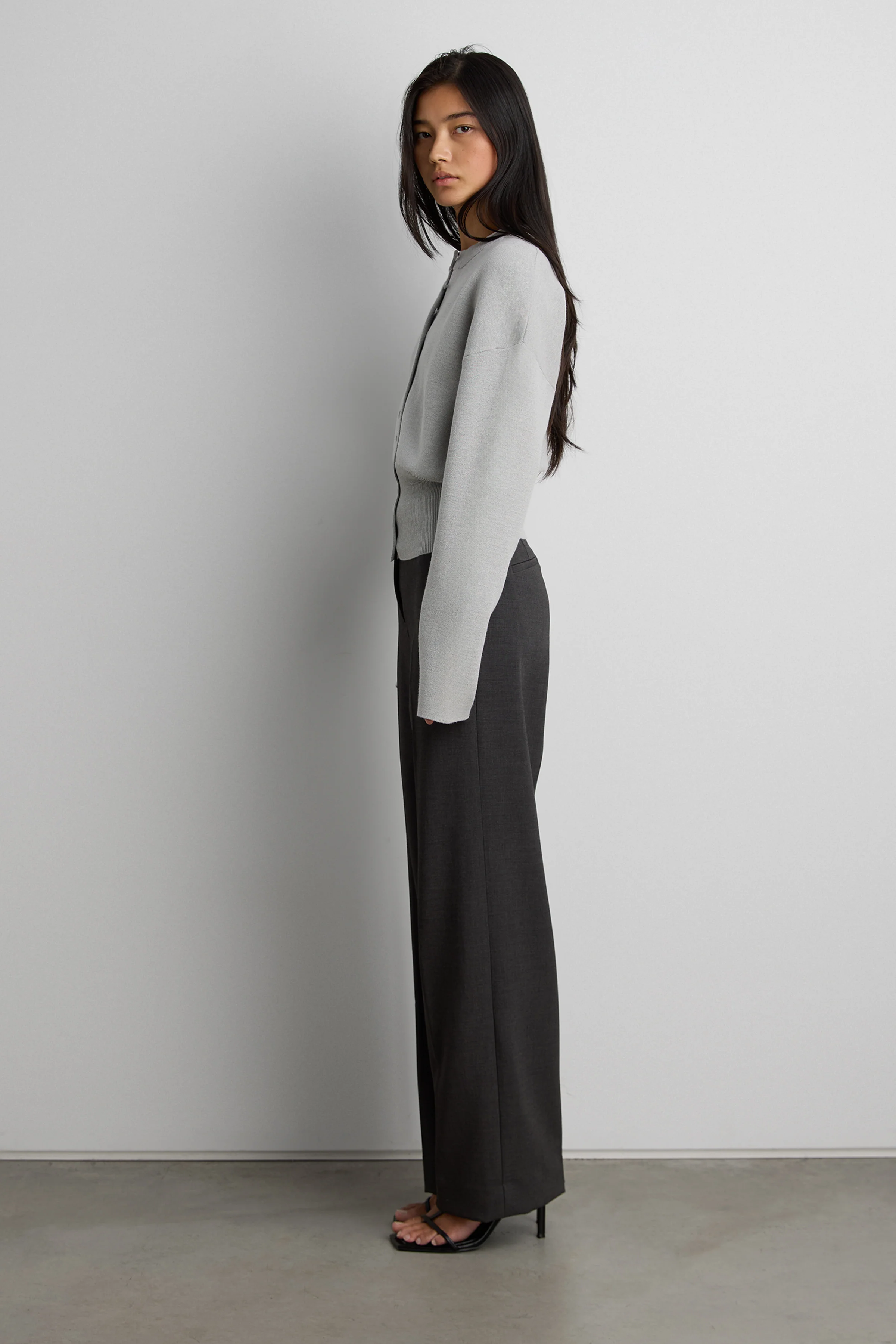 CINCHED WAIST BUTTON FRONT CARDIGAN - Image 2