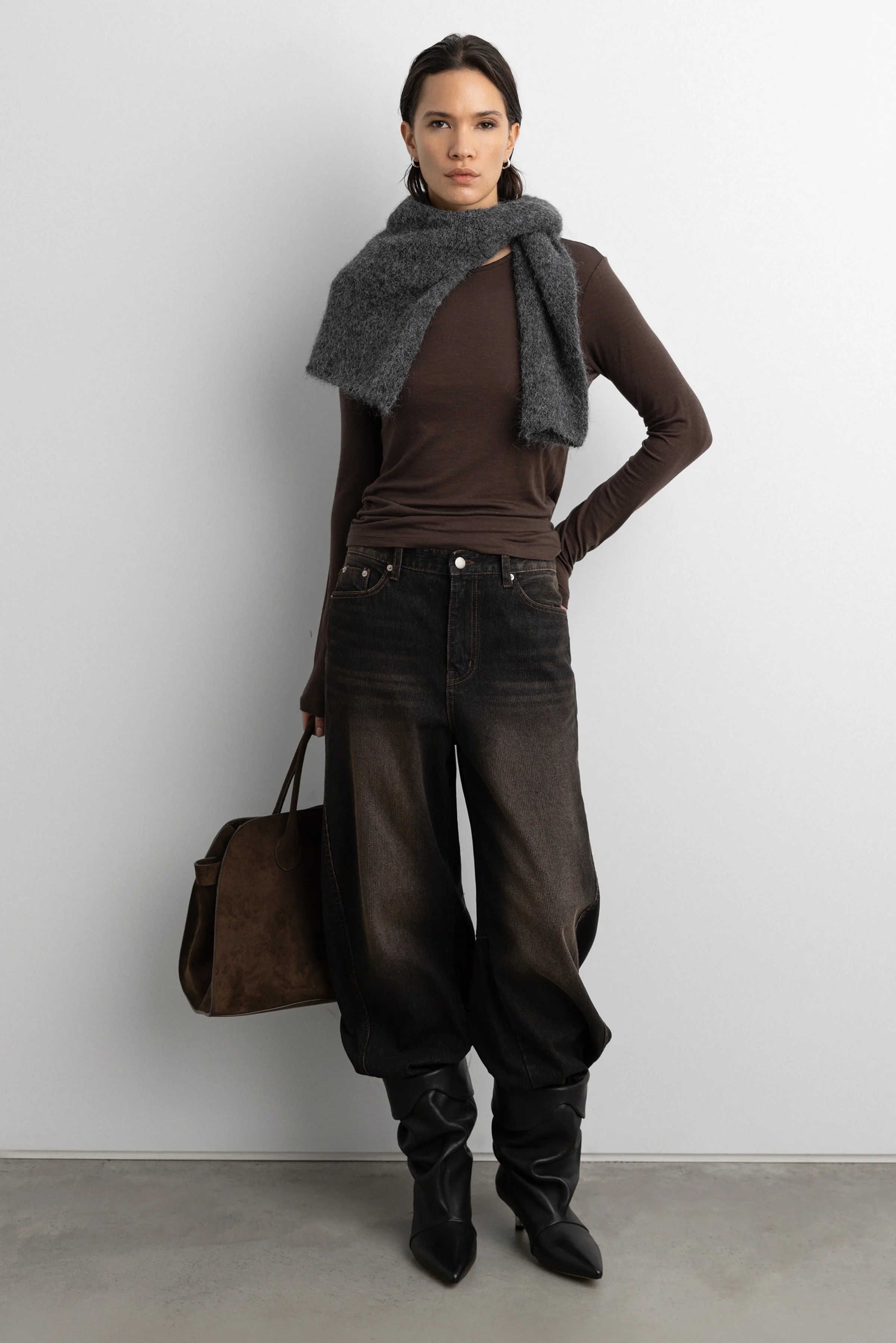 CLASSIC TENCEL LONG SLEEVE TOP - Image 2