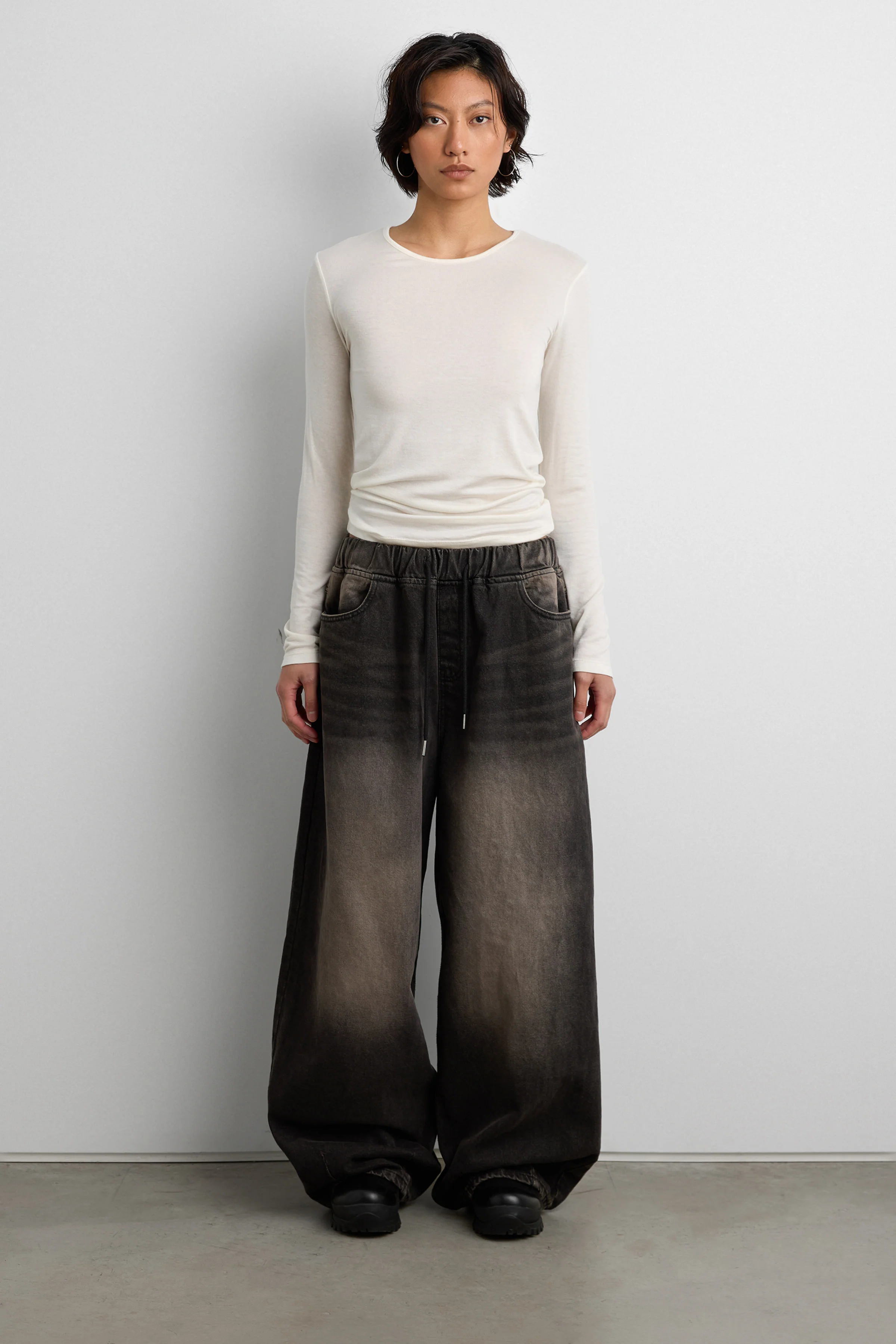 CLASSIC TENCEL LONG SLEEVE TOP - Image 7