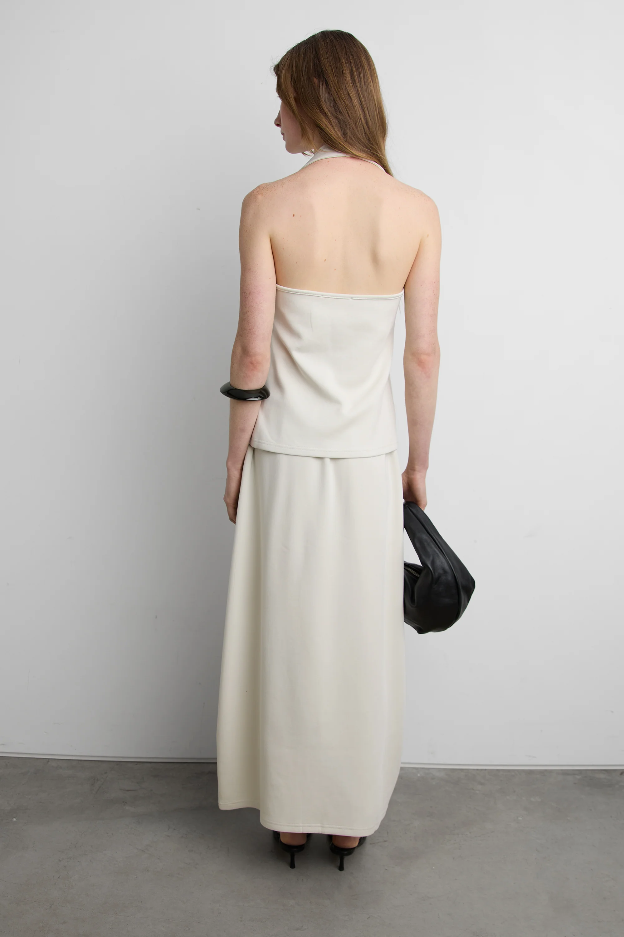 CLASSIC V-NECK HALTER TANK TOP - Image 4