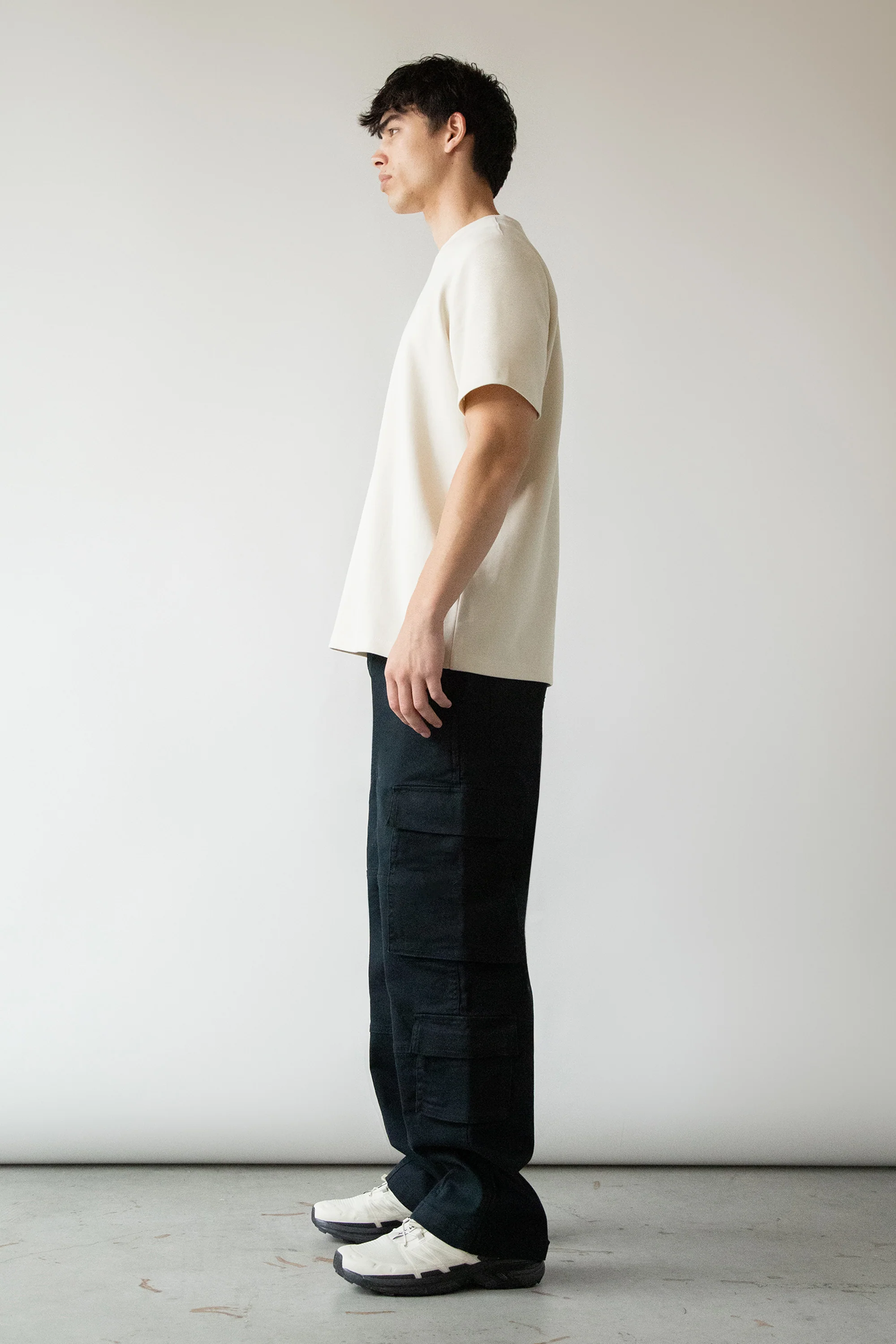 HEAVYWEIGHT CREWNECK T-SHIRT - Image 4