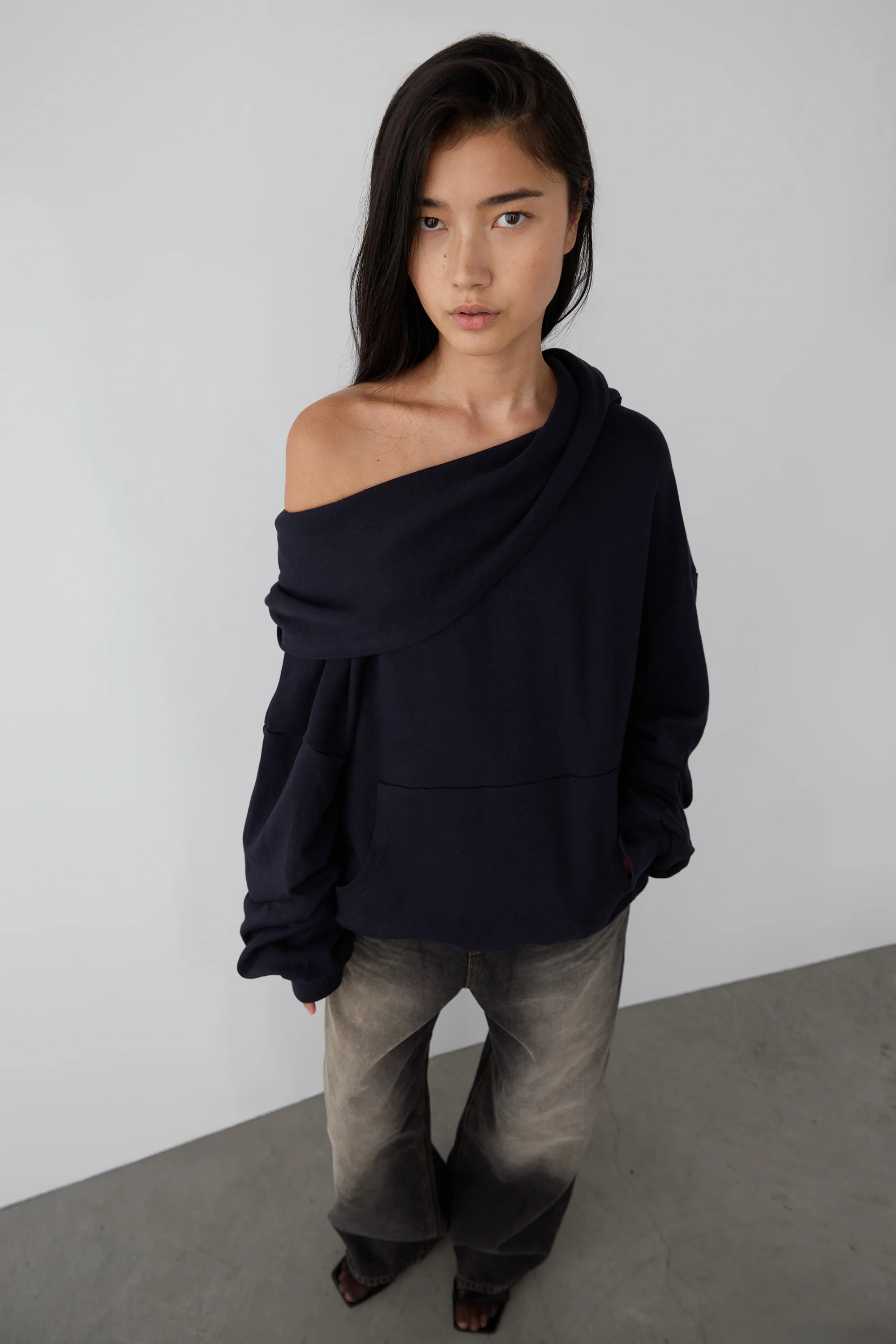 SLOUCHY OVERSIZED HOODIE - Image 8