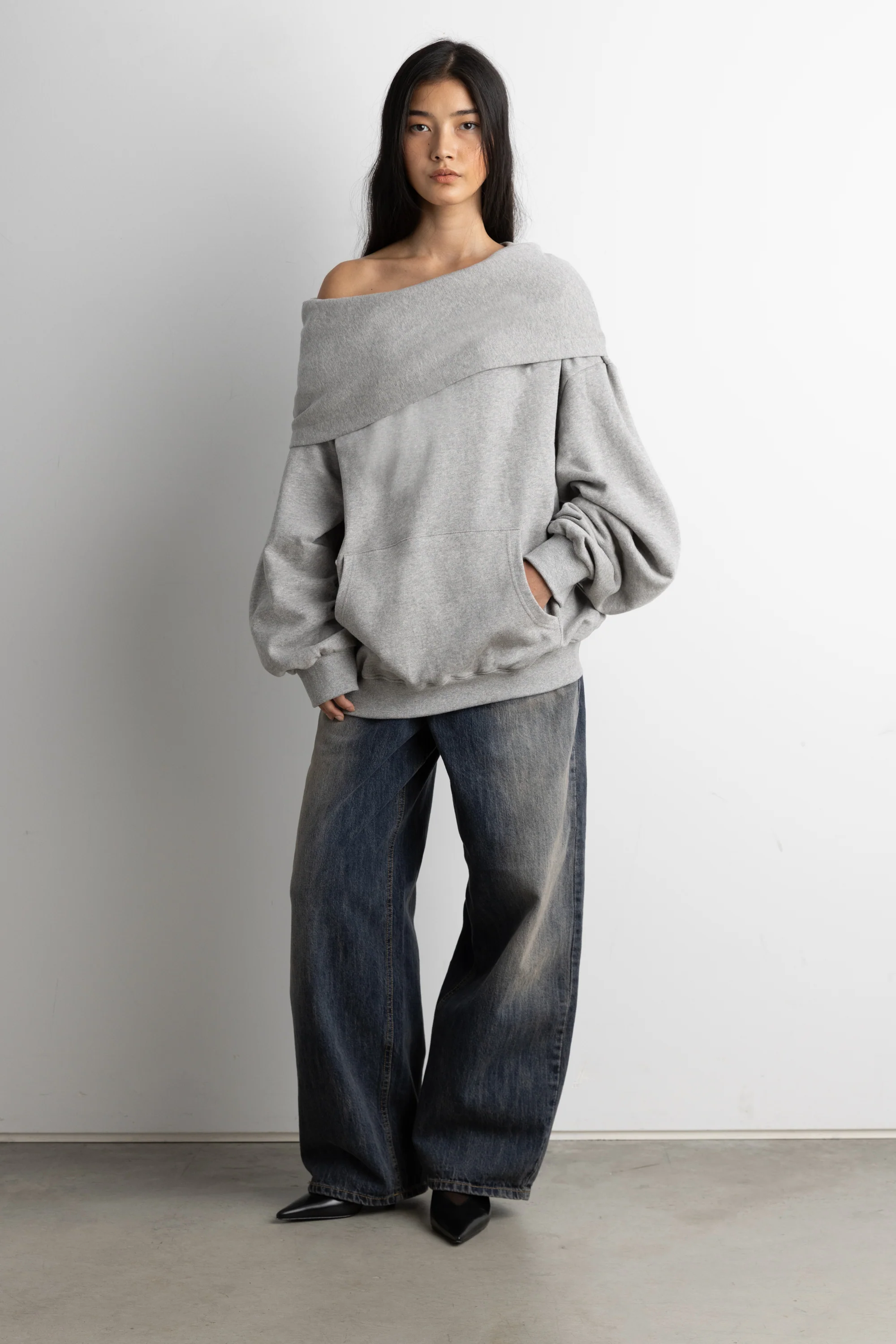 SLOUCHY OVERSIZED HOODIE - Image 9