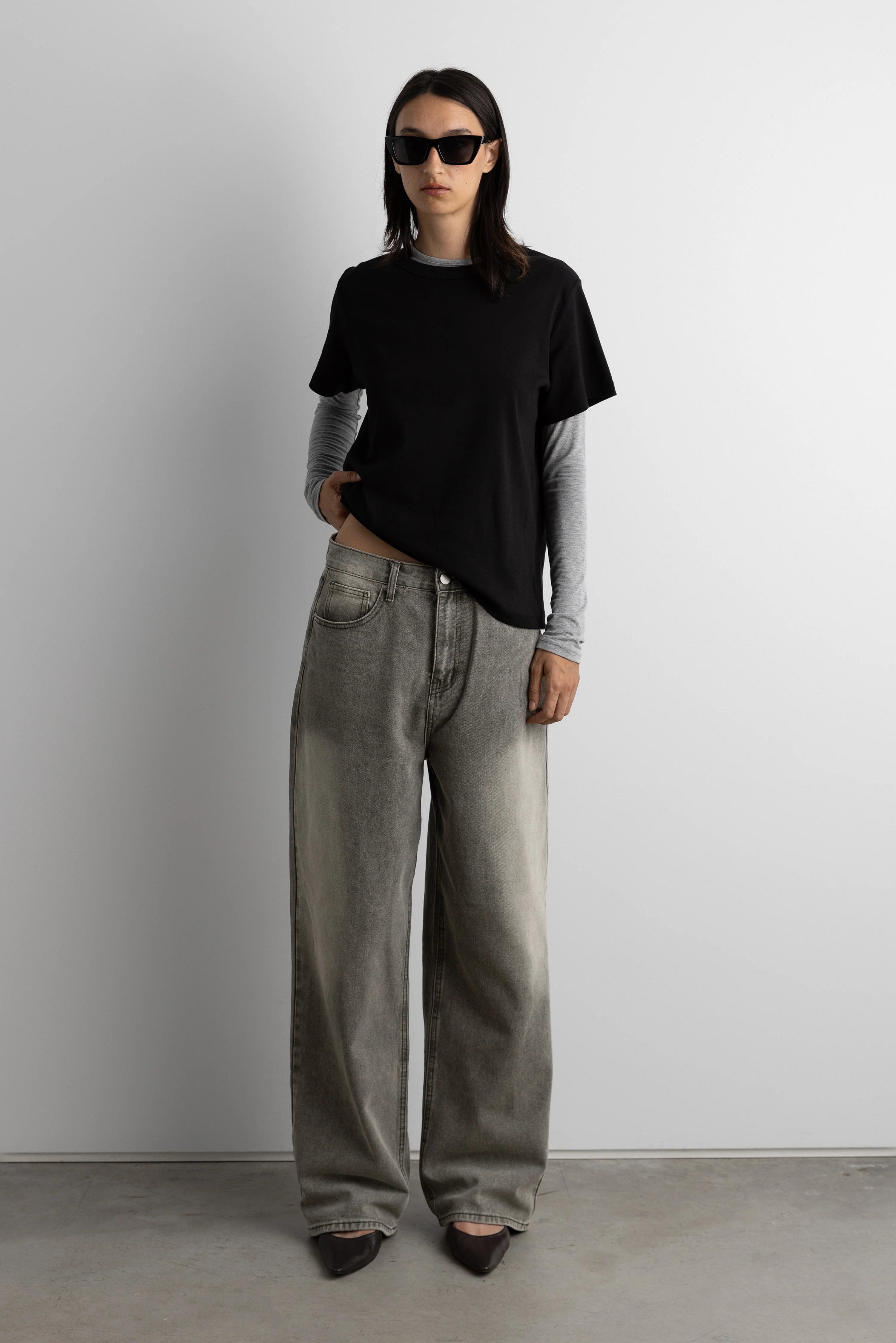MIDWEIGHT COTTON CREWNECK T-SHIRT - Image 10