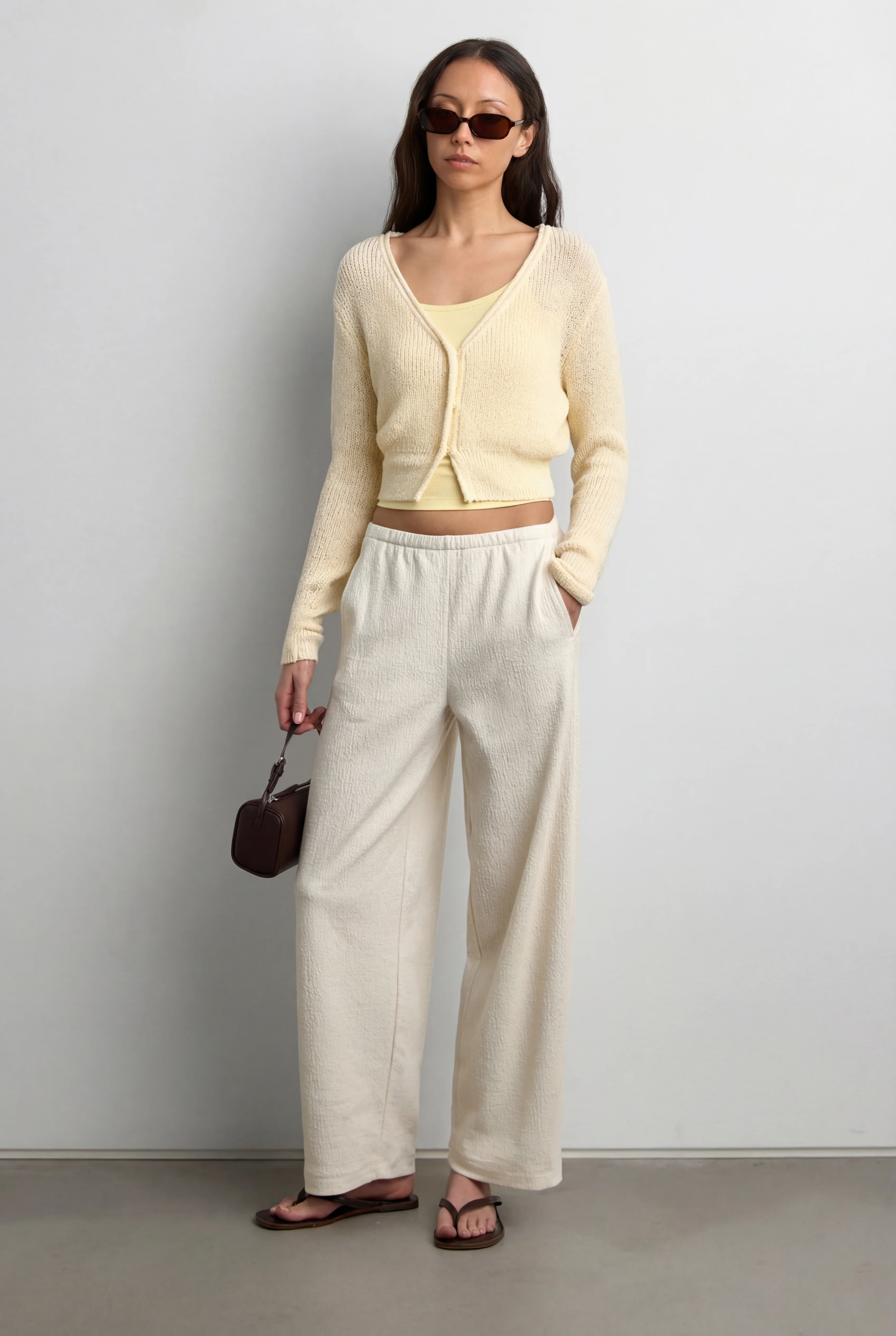 CROPPED LIGHTWEIGHT BUTTON FRONT CARDIGAN