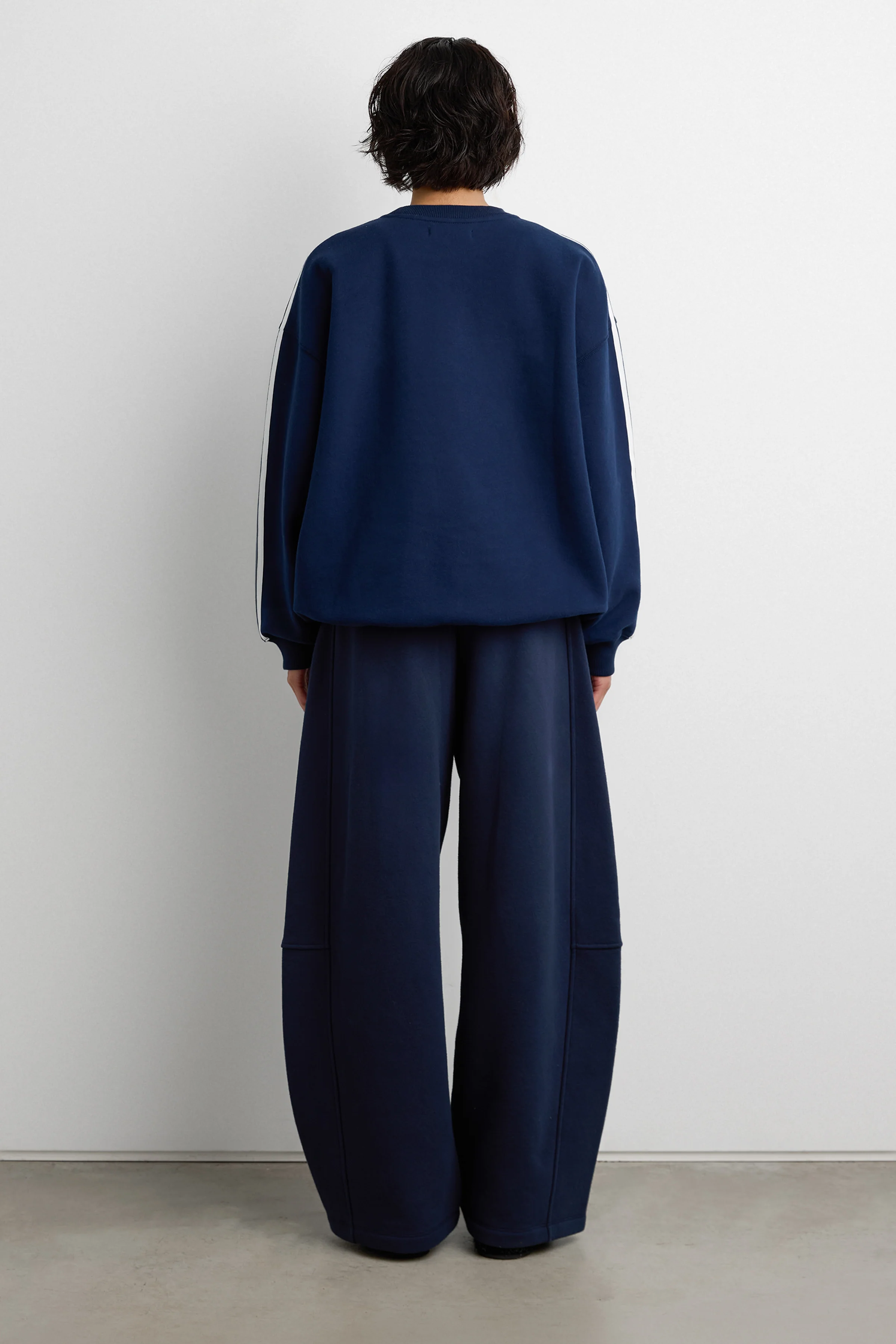 FLEECE STUDIO CREWNECK SWEATSHIRT - Image 4