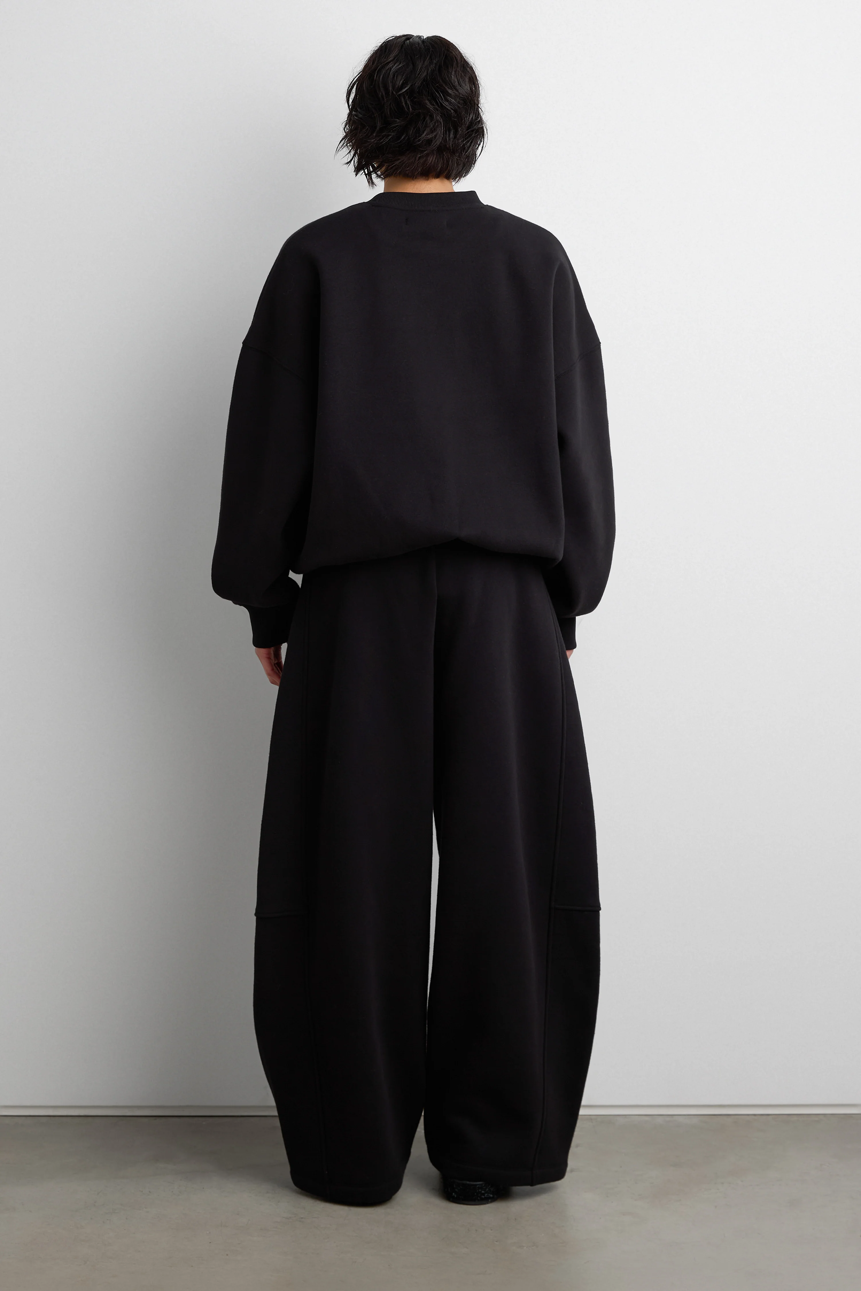 FLEECE STUDIO CREWNECK SWEATSHIRT WITH POCKETS - Image 7