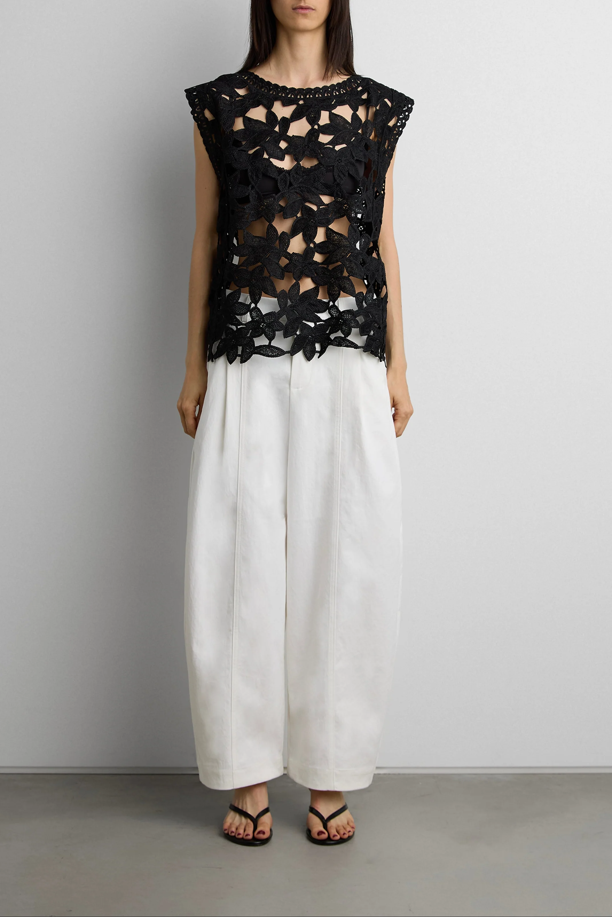 FLORAL GUIPURE LACE WOVEN TOP