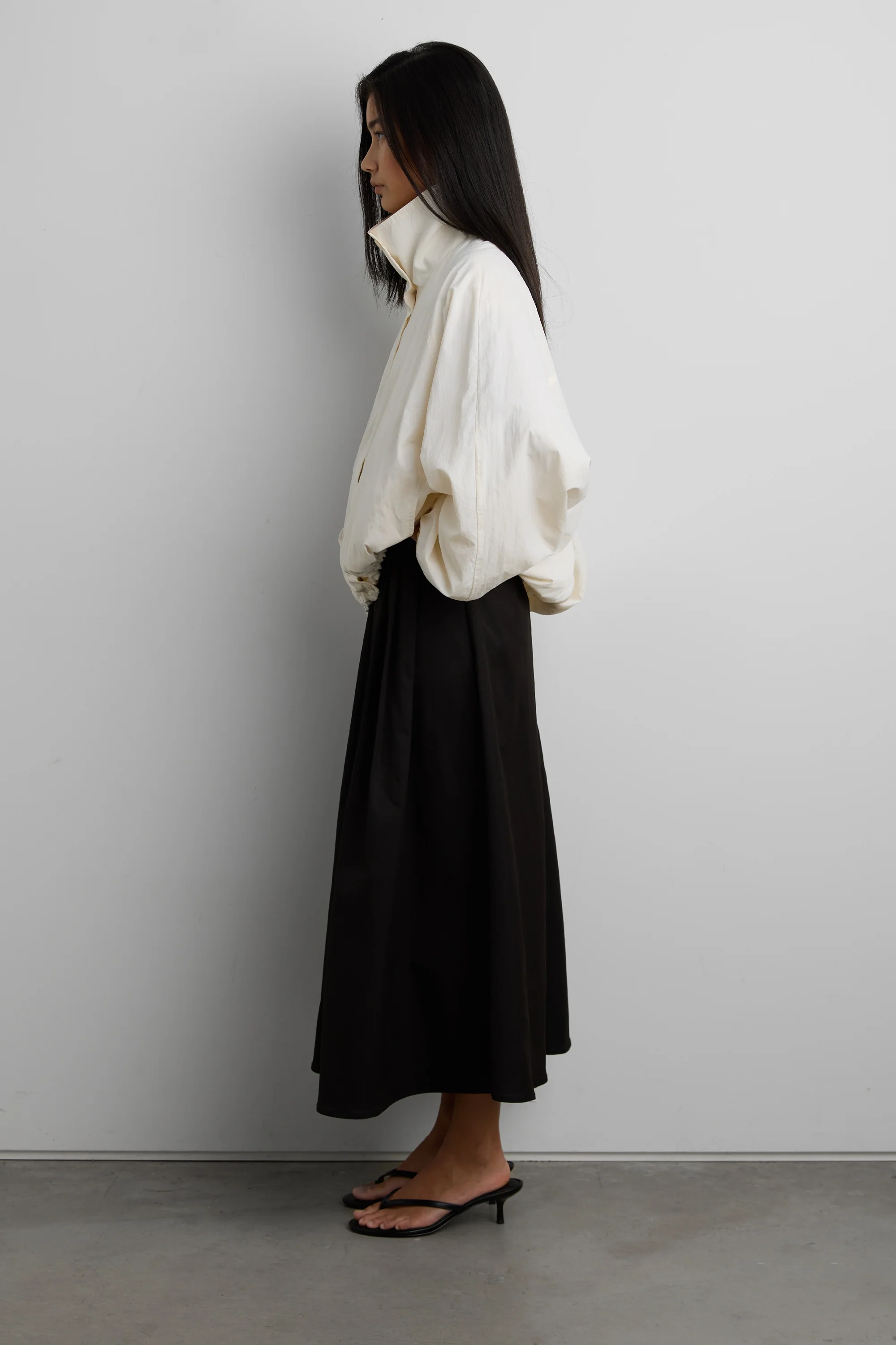 FRONT PLEATED MAXI SKIRT - Image 3