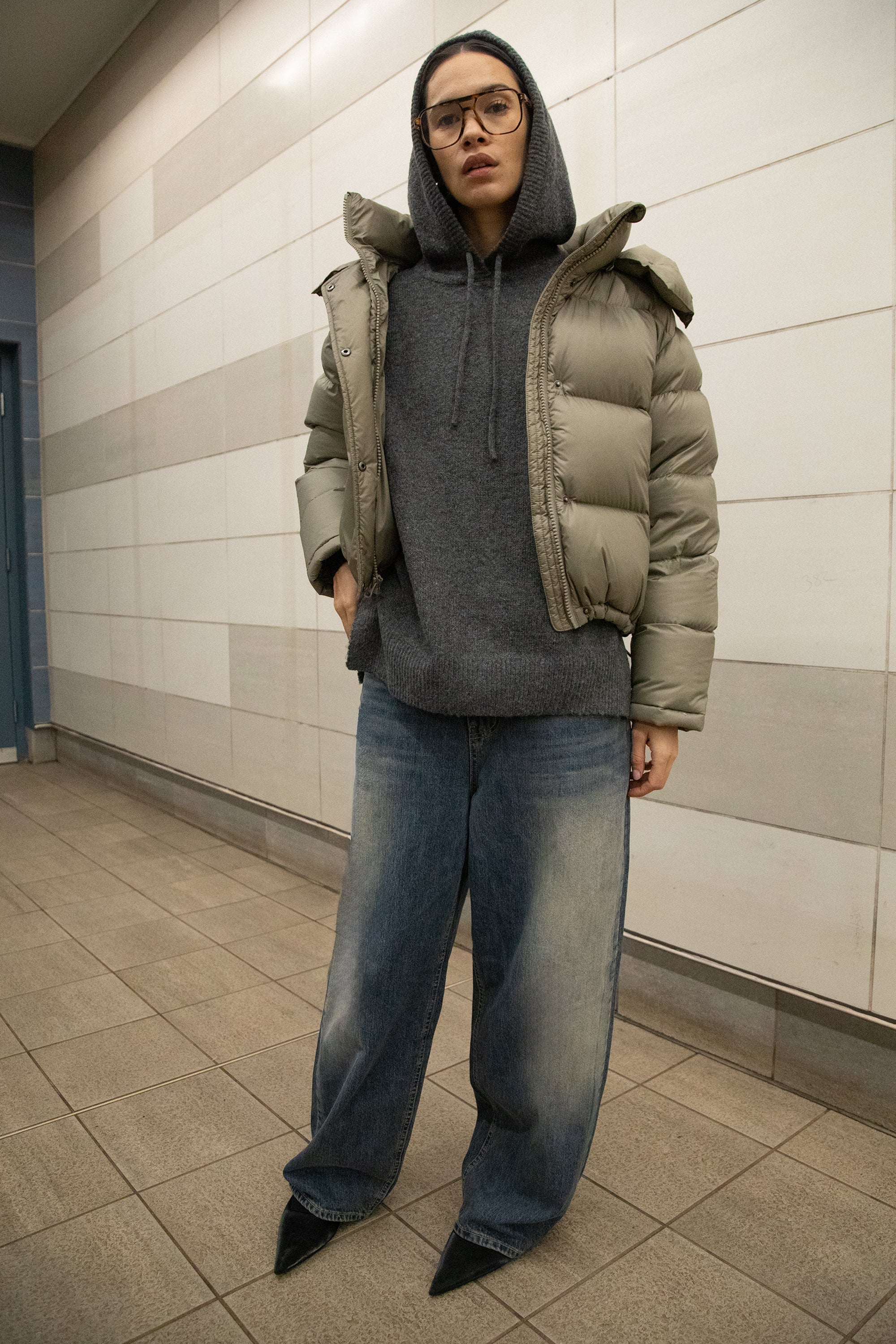 KNIT SLEEVELESS HOODIE - Image 5