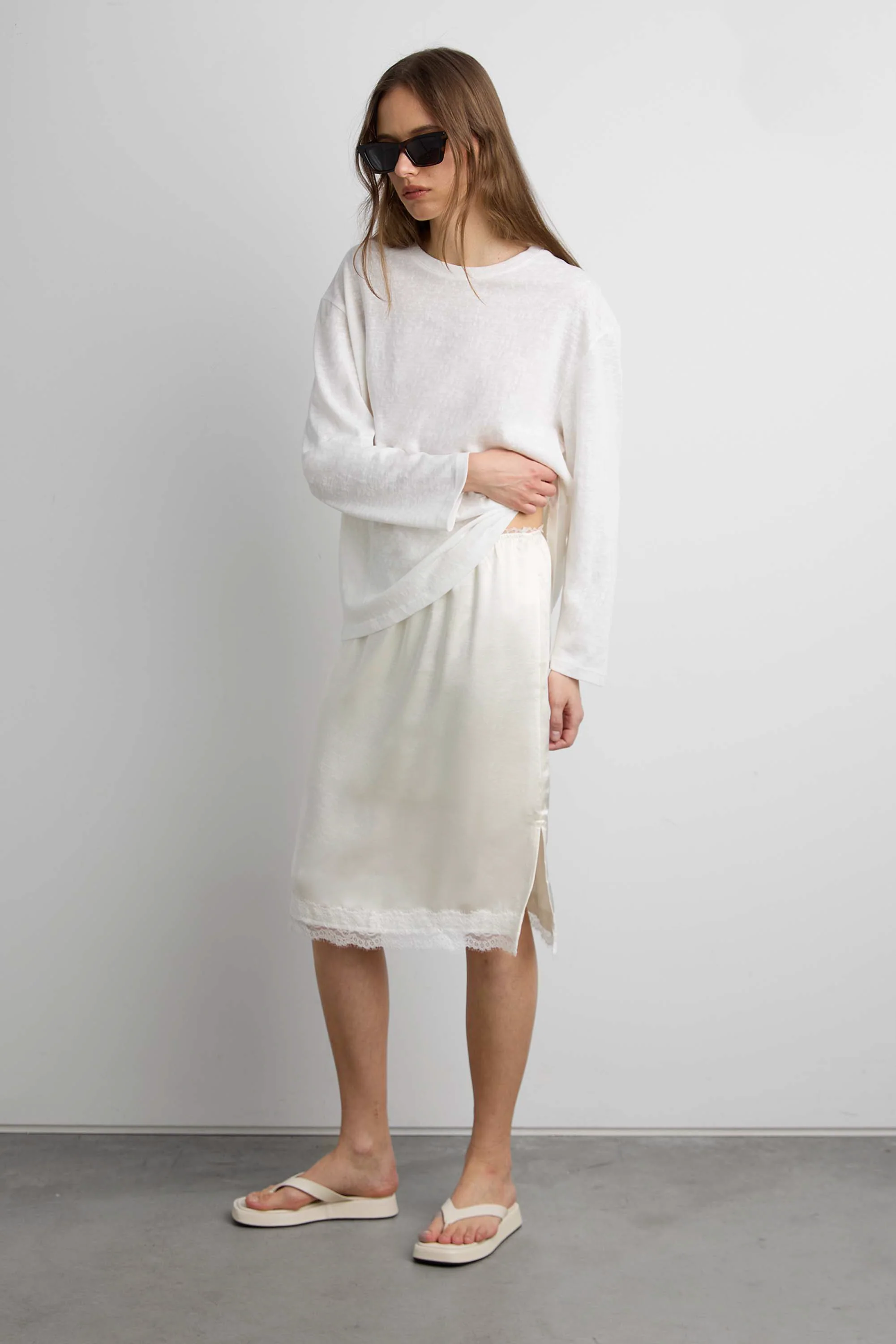 LACE TRIM MIDI SKIRT - Image 2