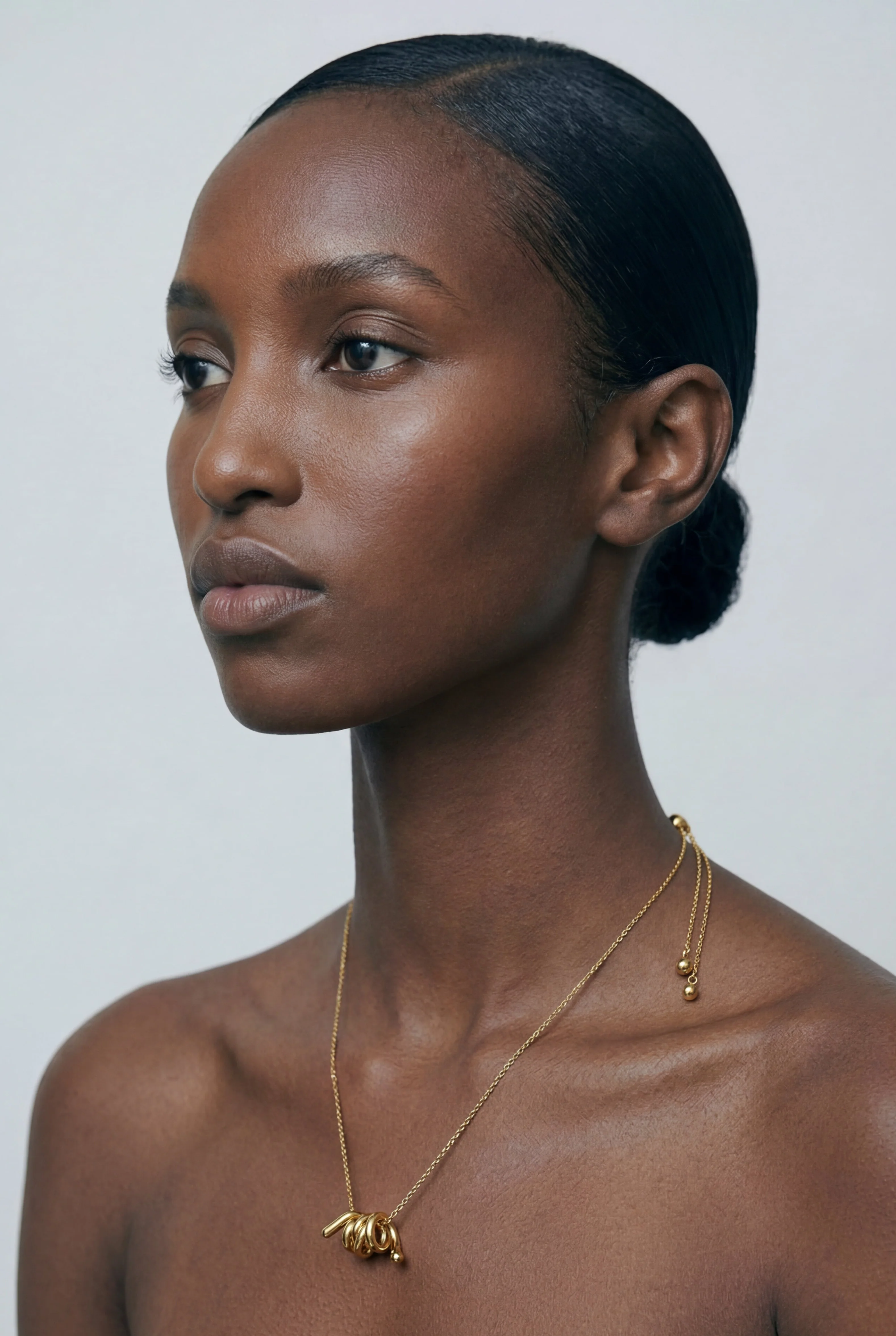 LAYERED CIRCLE NECKLACE - Image 2