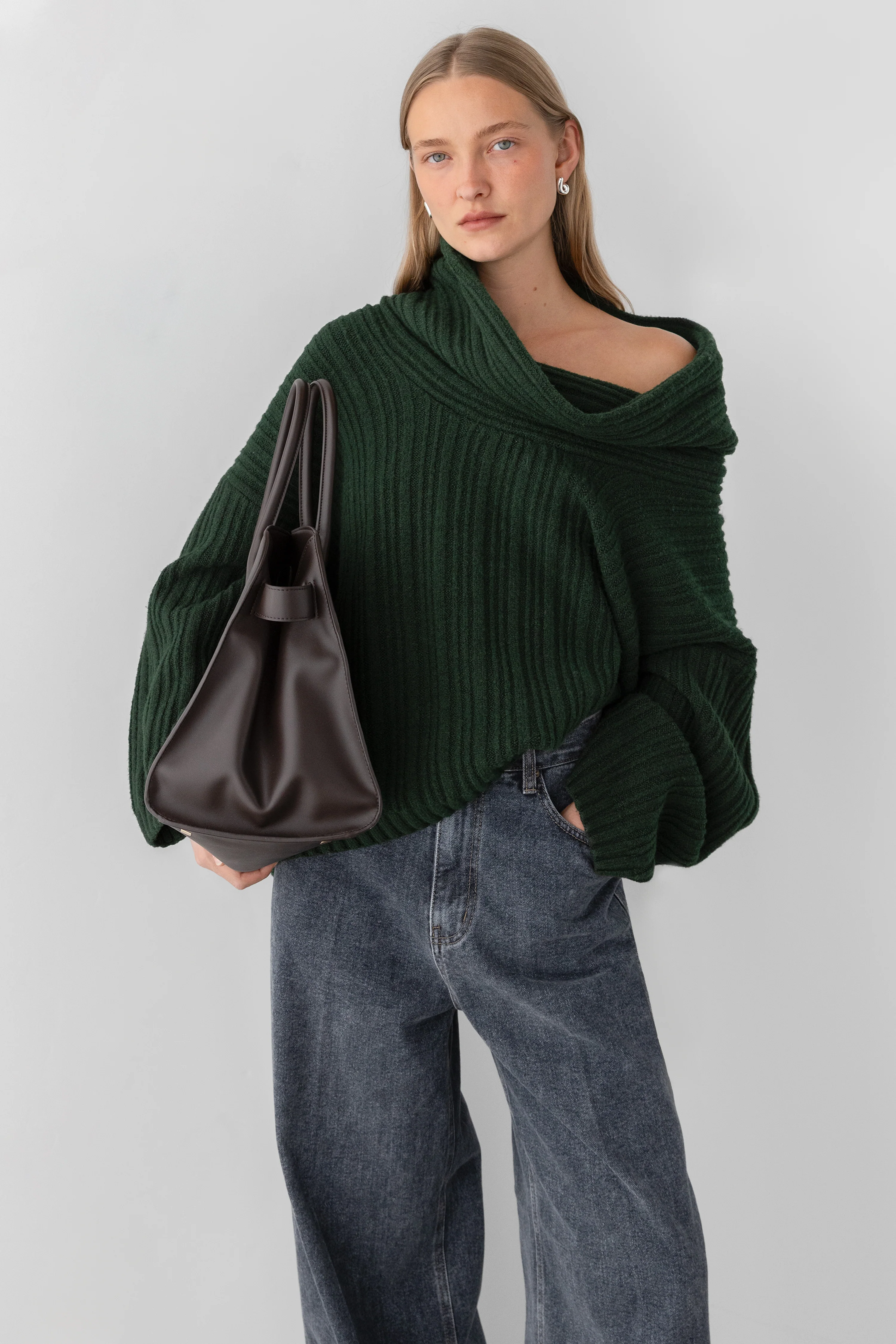 OVERSIZED SLOUCHY OFF THE SHOULDER SWEATER - Image 14