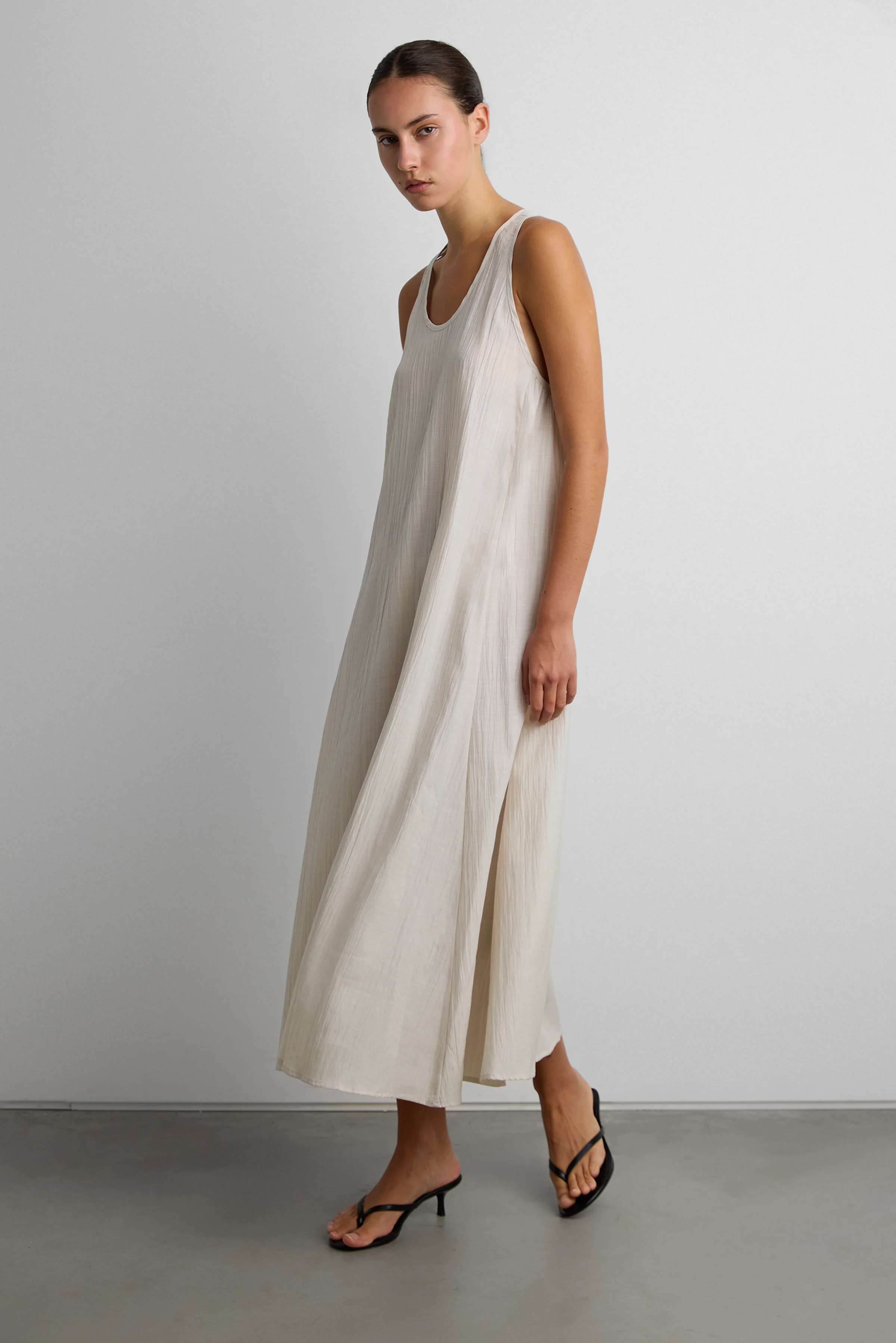 MAXI DRESS WITH CRINKLE EFFECT - Image 2