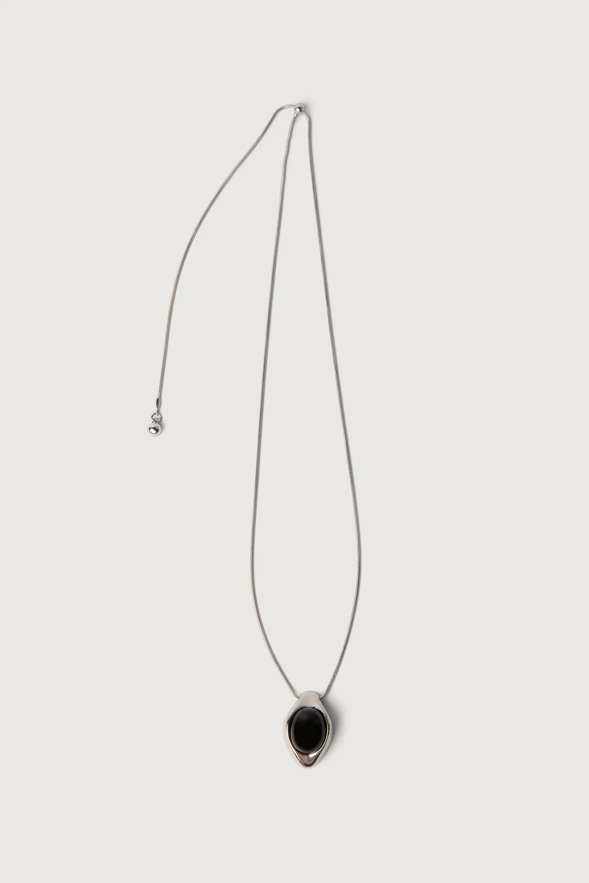 MIDNIGHT PENDANT NECKLACE