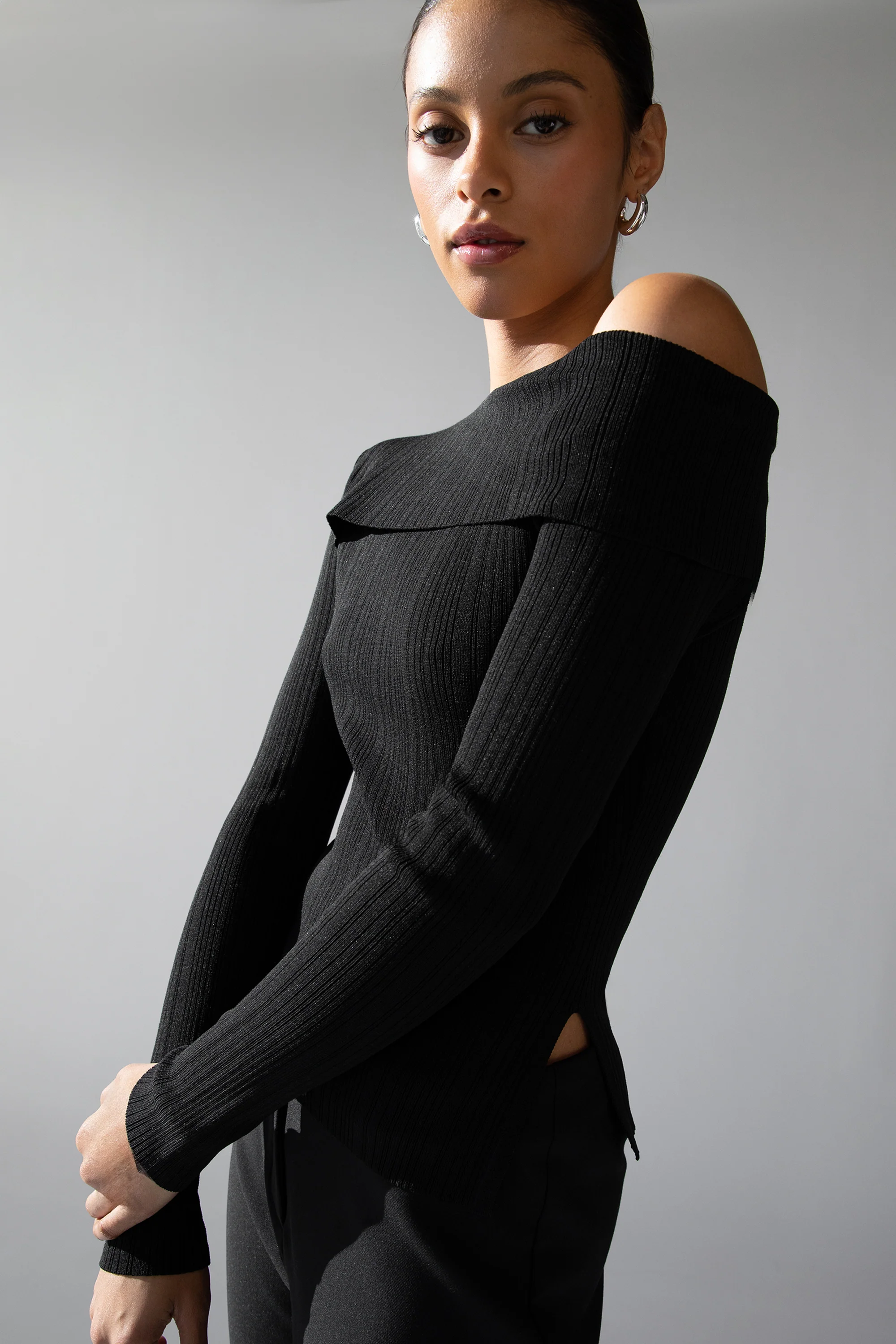 OFF THE SHOULDER LONG SLEEVE TOP - Image 3