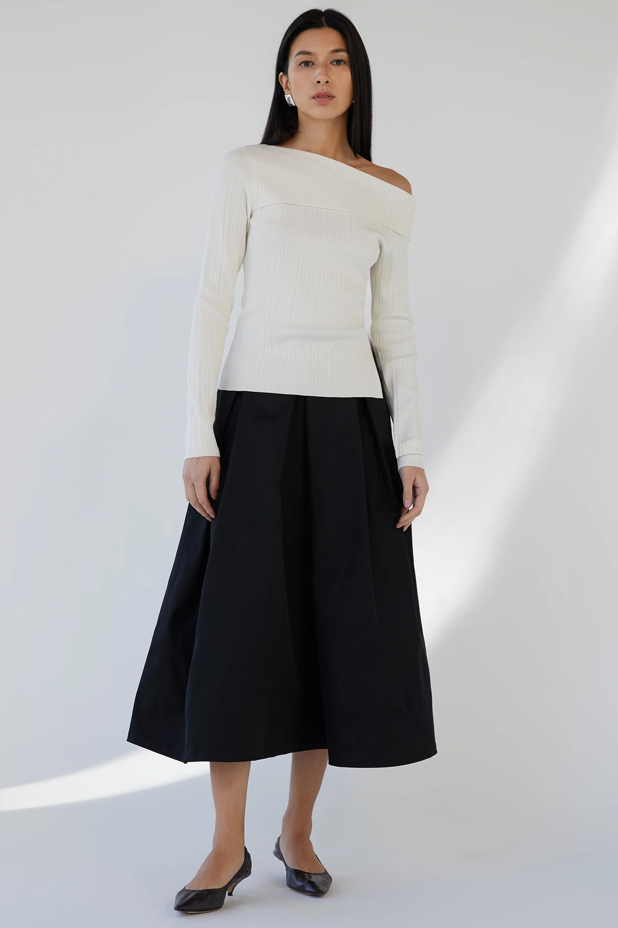 OFF THE SHOULDER LONG SLEEVE TOP - Image 5