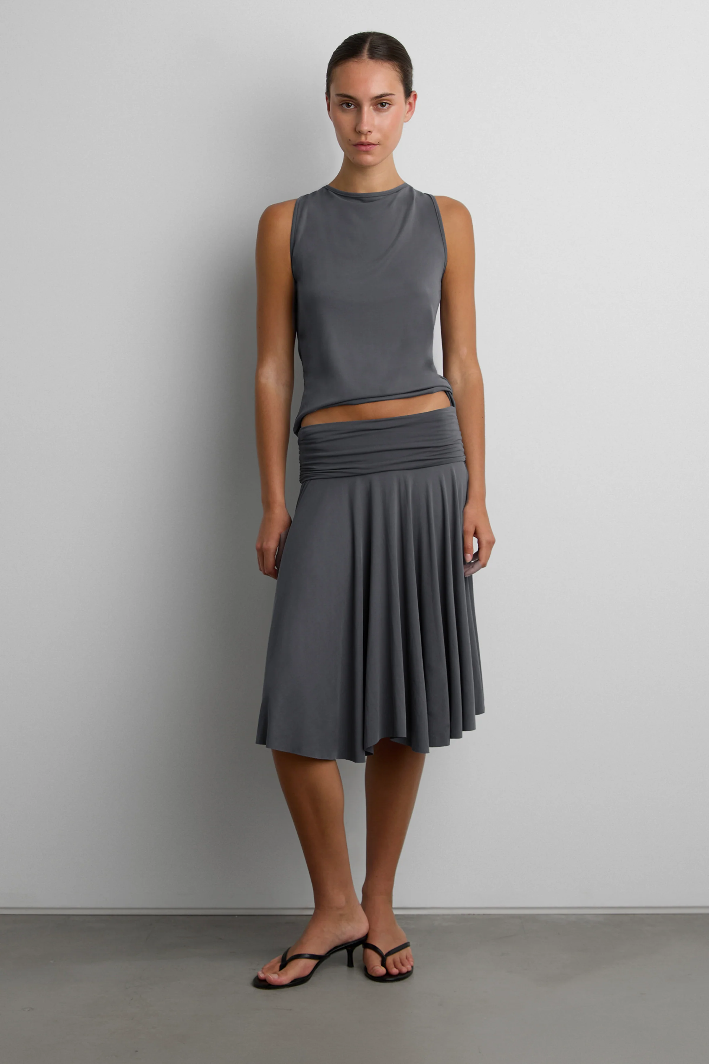 OPEN BACK DRAPED TANK TOP - Image 2