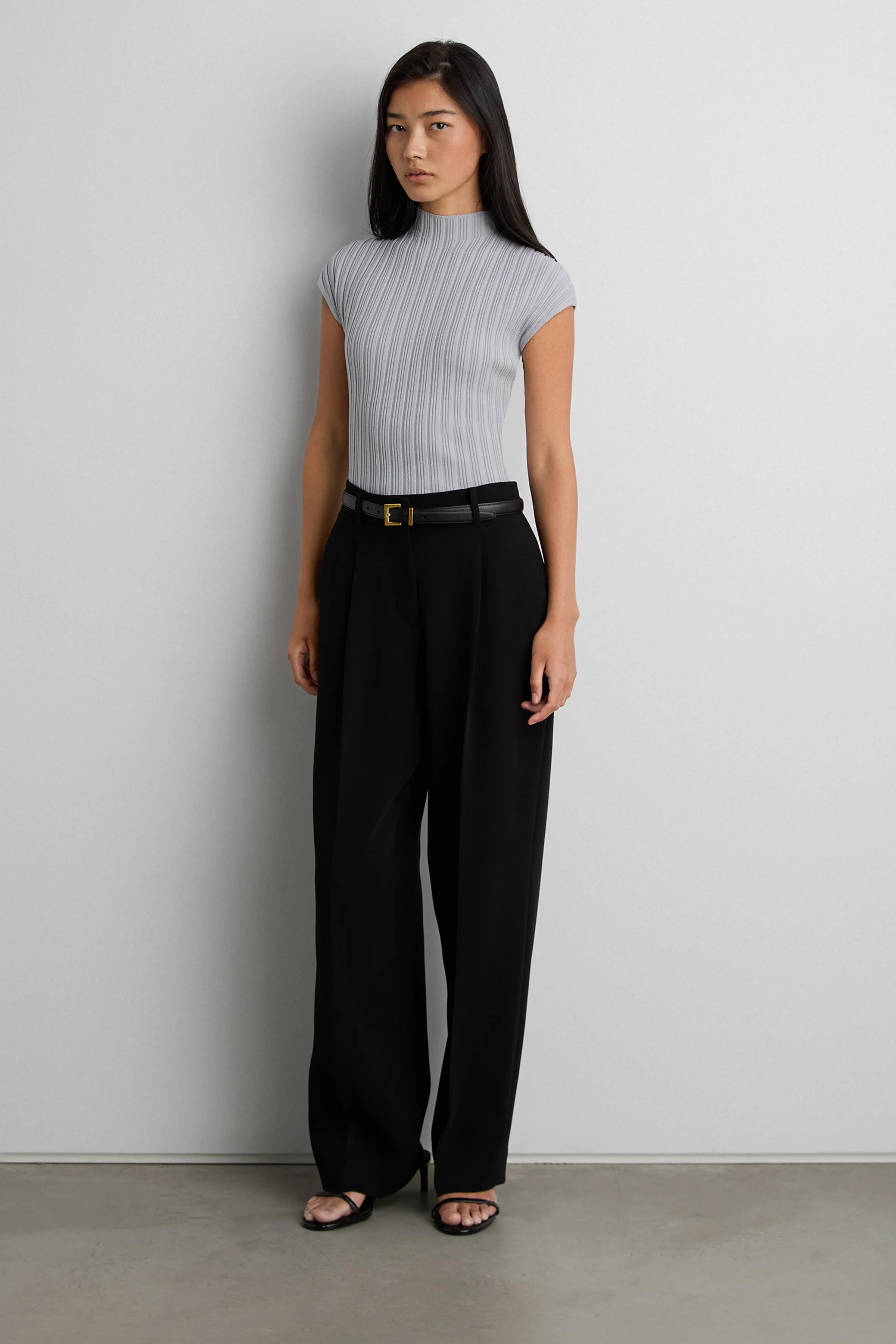 OTTOMAN RIBBED KNIT SLEEVELESS TOP - Image 2