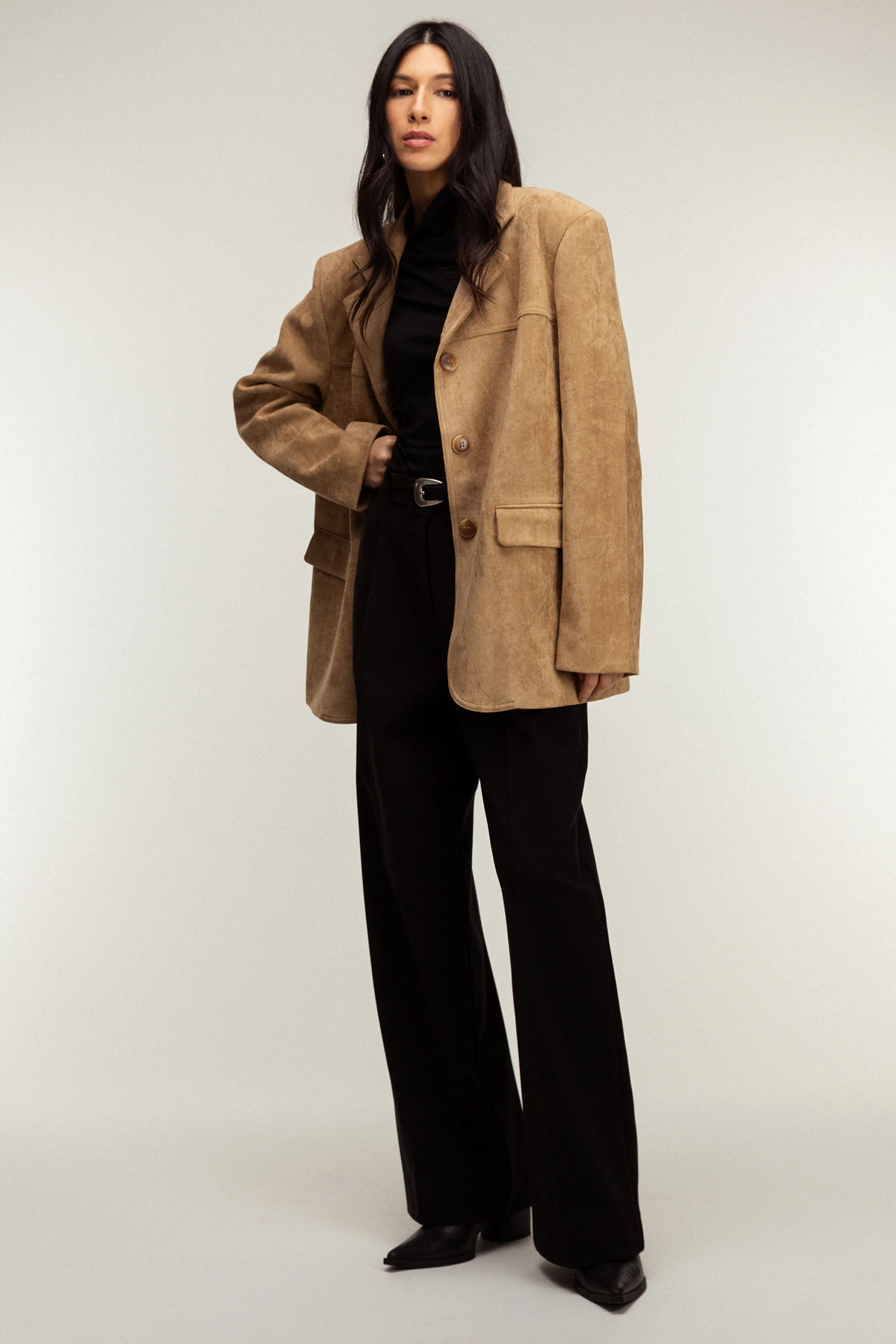 OVERSIZED VEGAN SUEDE BLAZER - Image 19