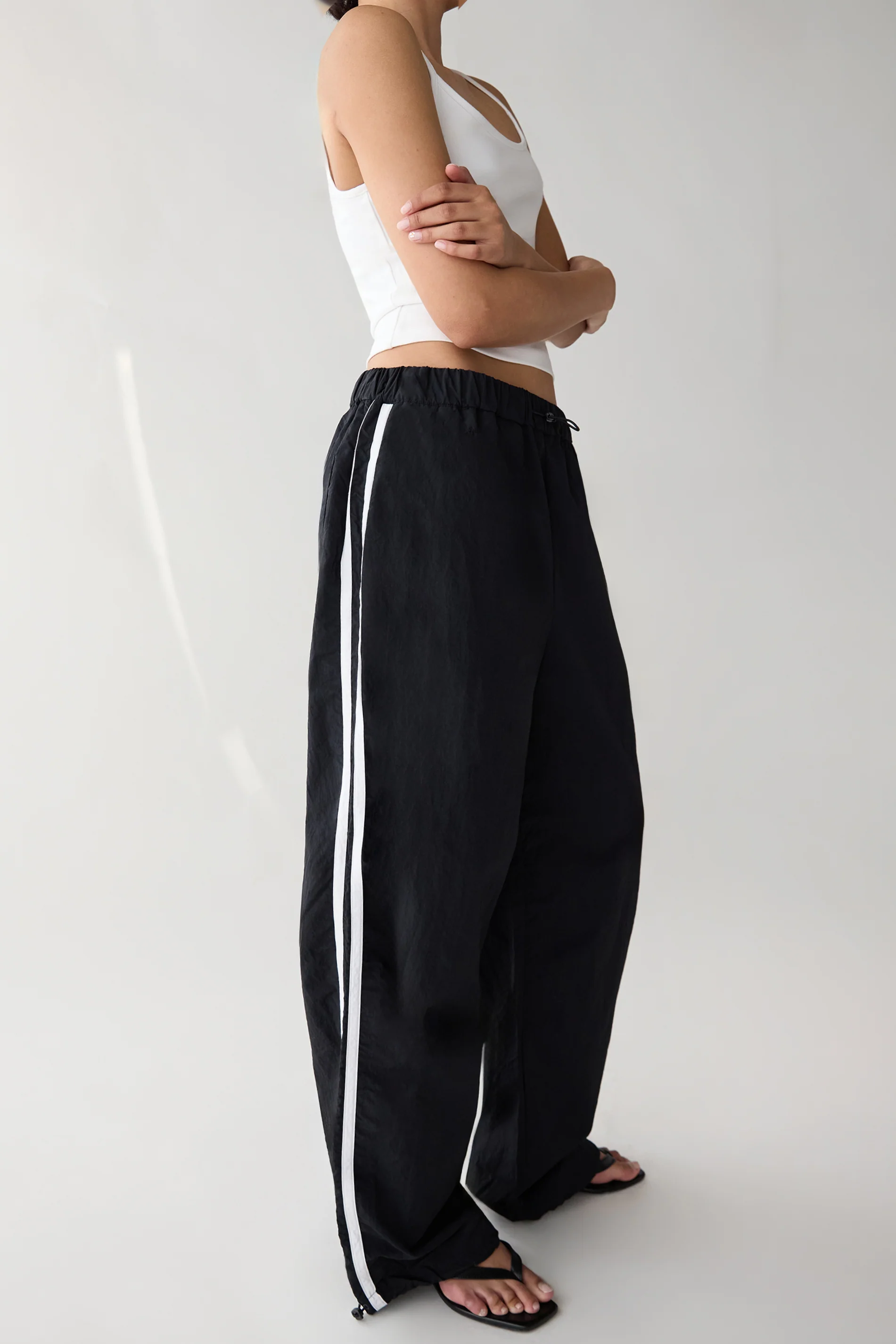 OVERSIZED TRACK PANT - Image 2