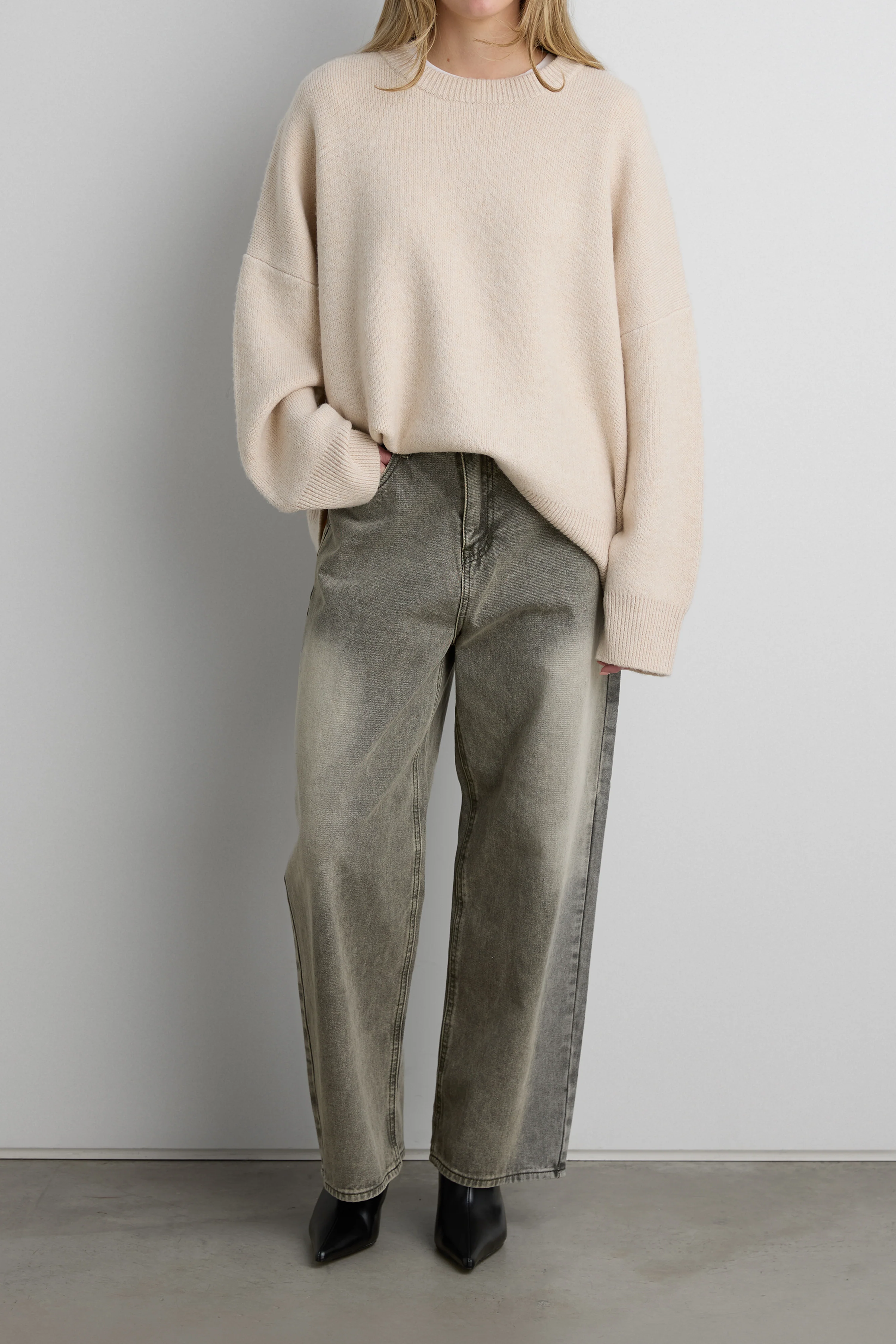 CREWNECK SWEATER - Image 9