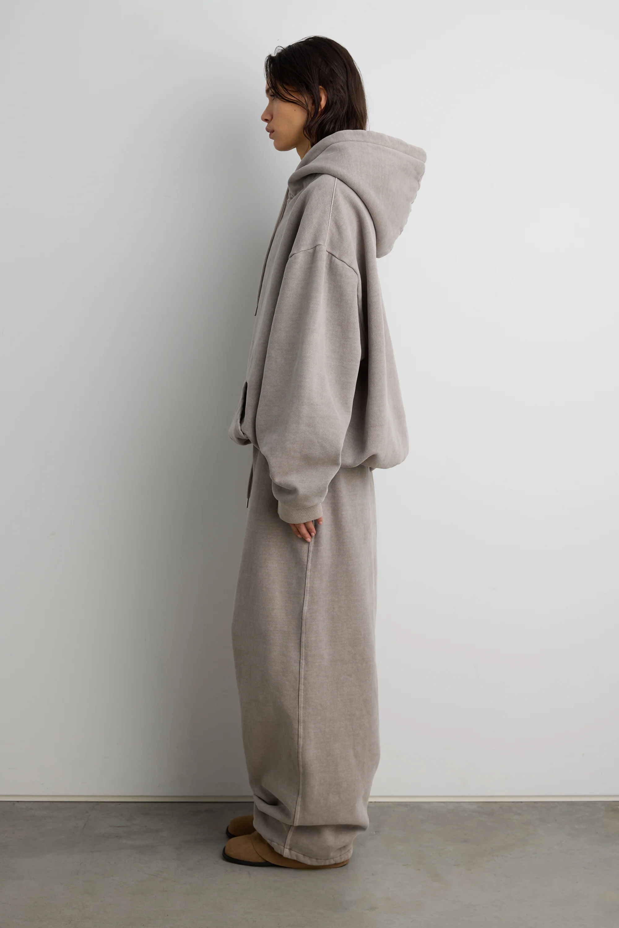 FLEECE STUDIO BOYFRIEND HOODIE - Image 15