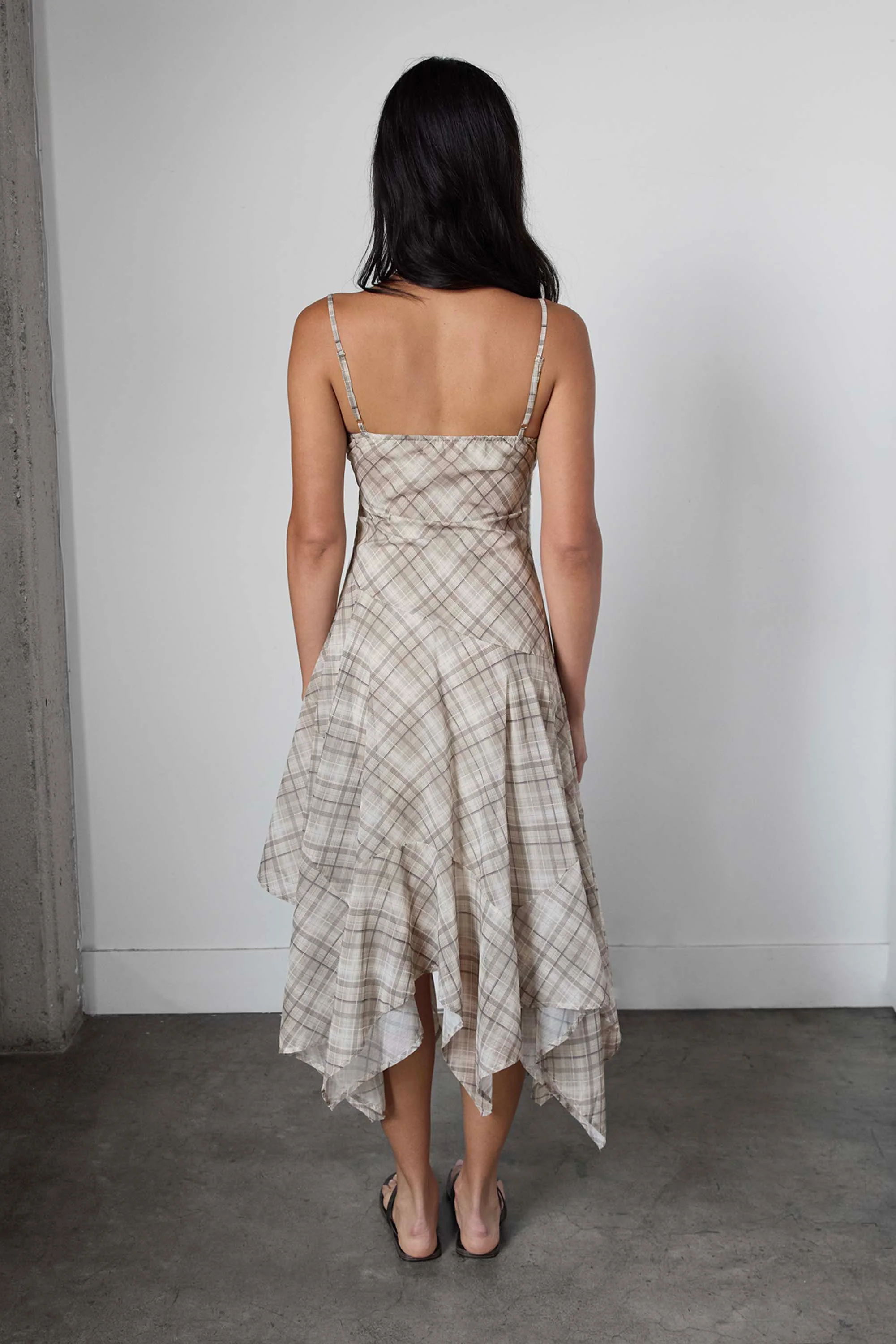 PLAID RUCHED SLIP DRESS - Image 4