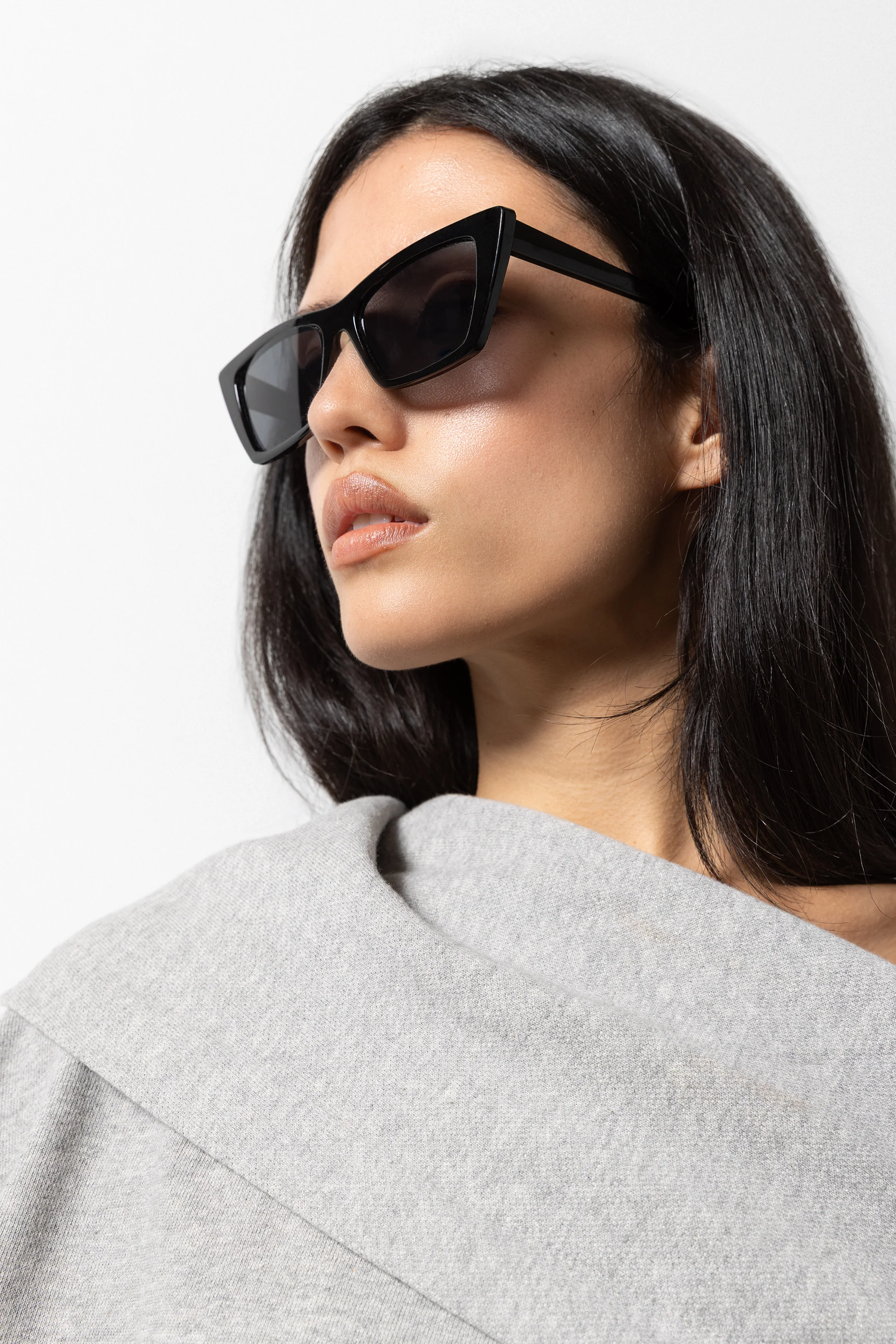 POINTED EDGE SUNGLASSES - Image 5