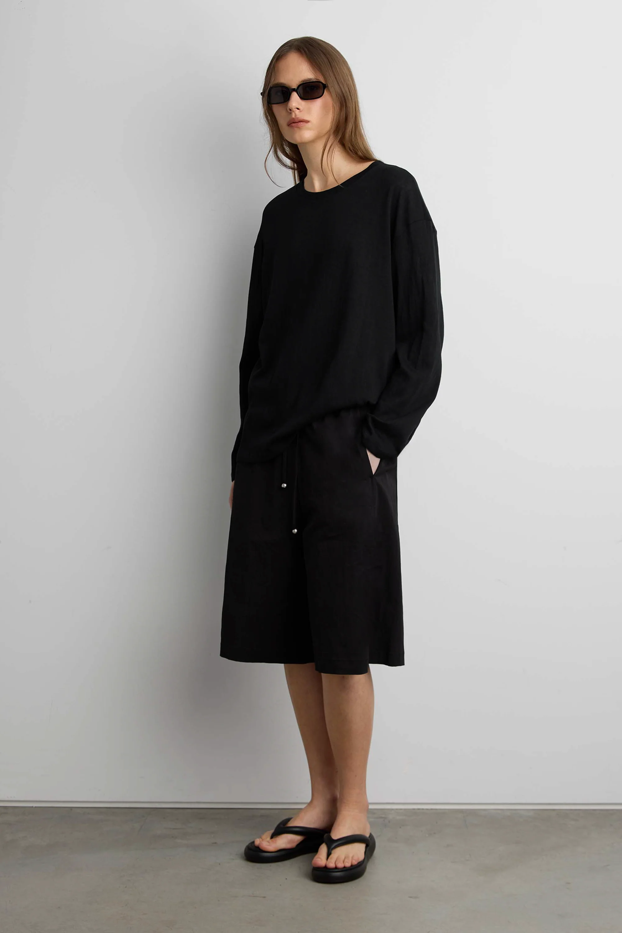 RELAXED DRAWSTRING SHORT - Image 2