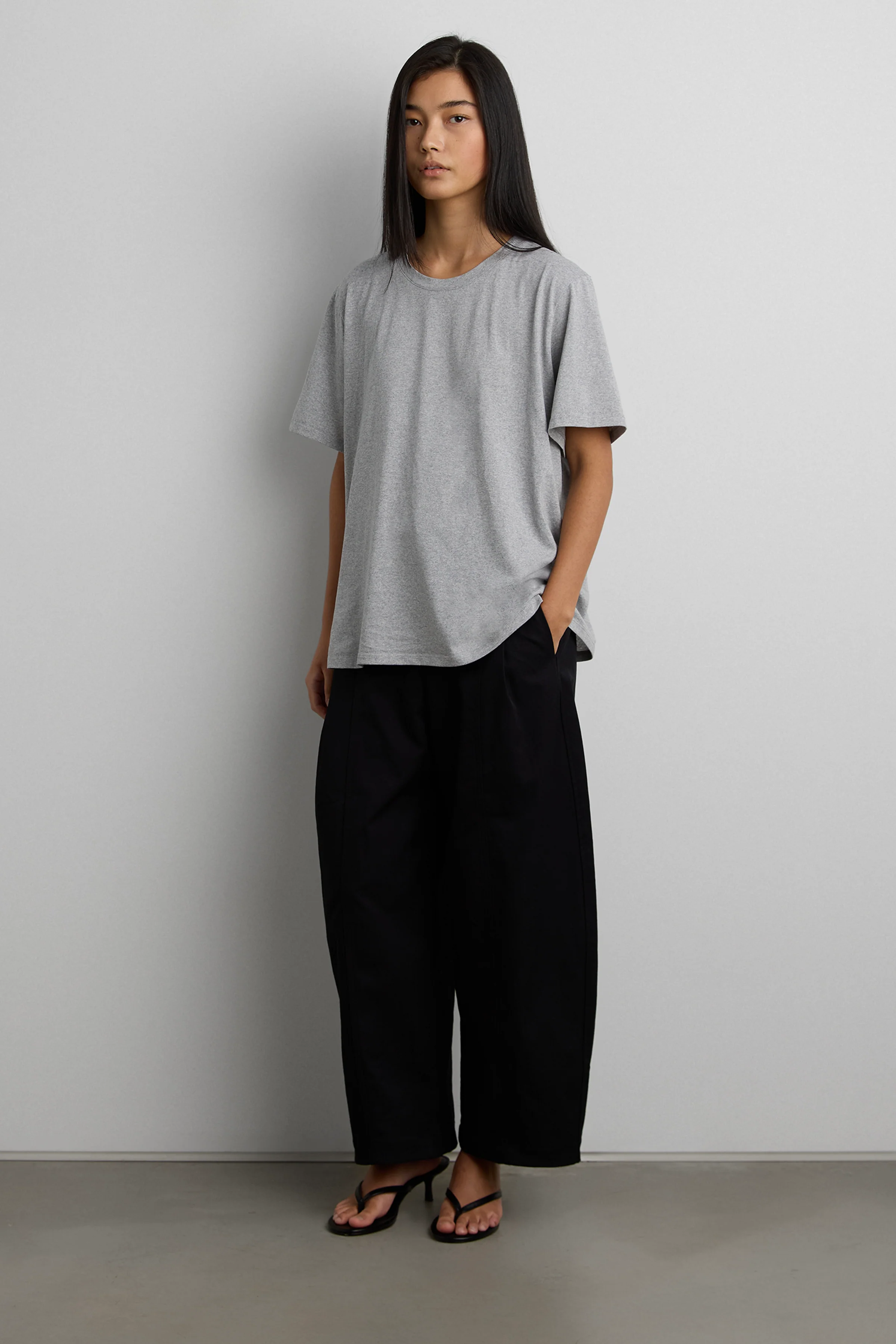 PETITE RELAXED PLEATED WIDE LEG PANT - Image 12