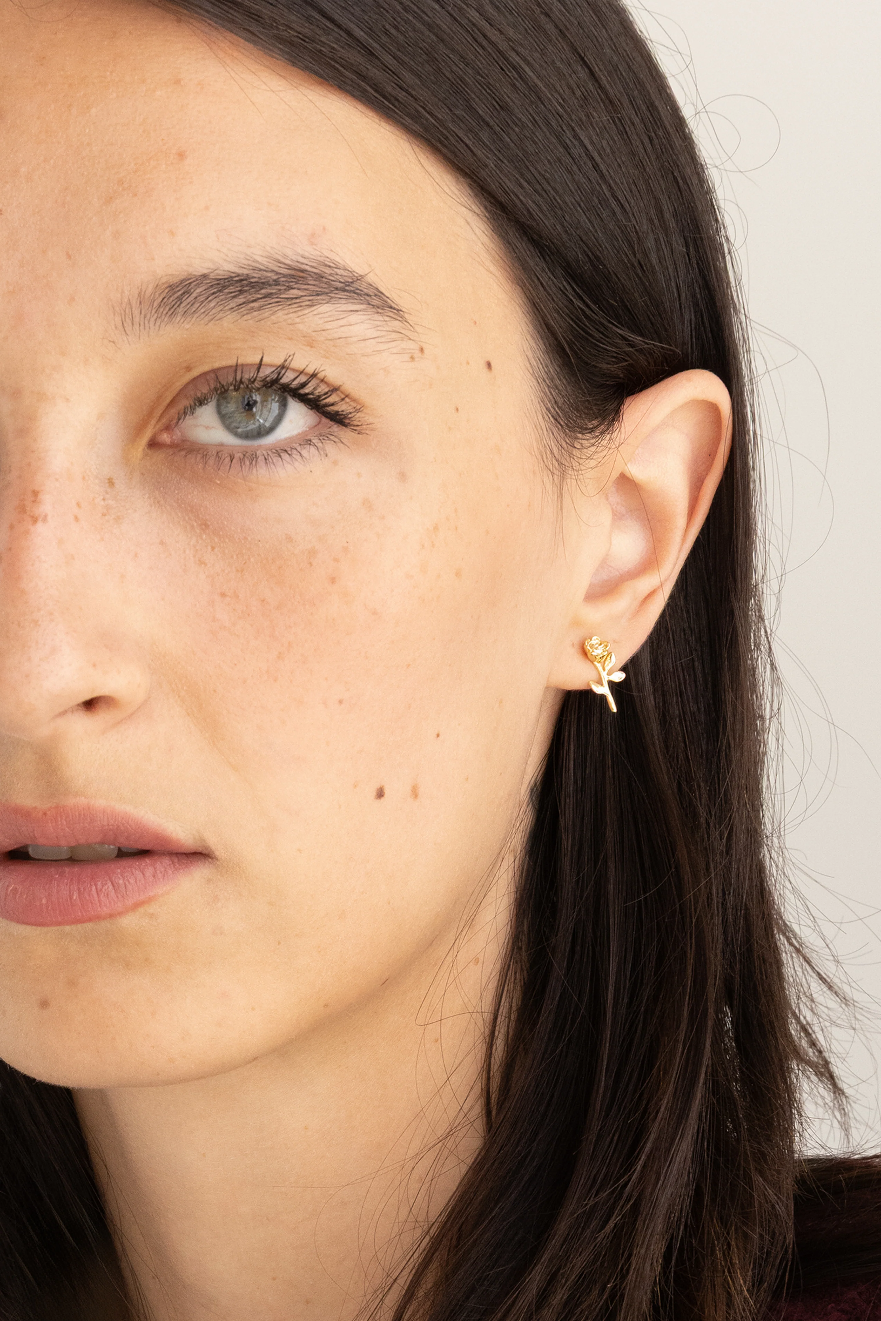 ROSE STUD EARRING - Image 3