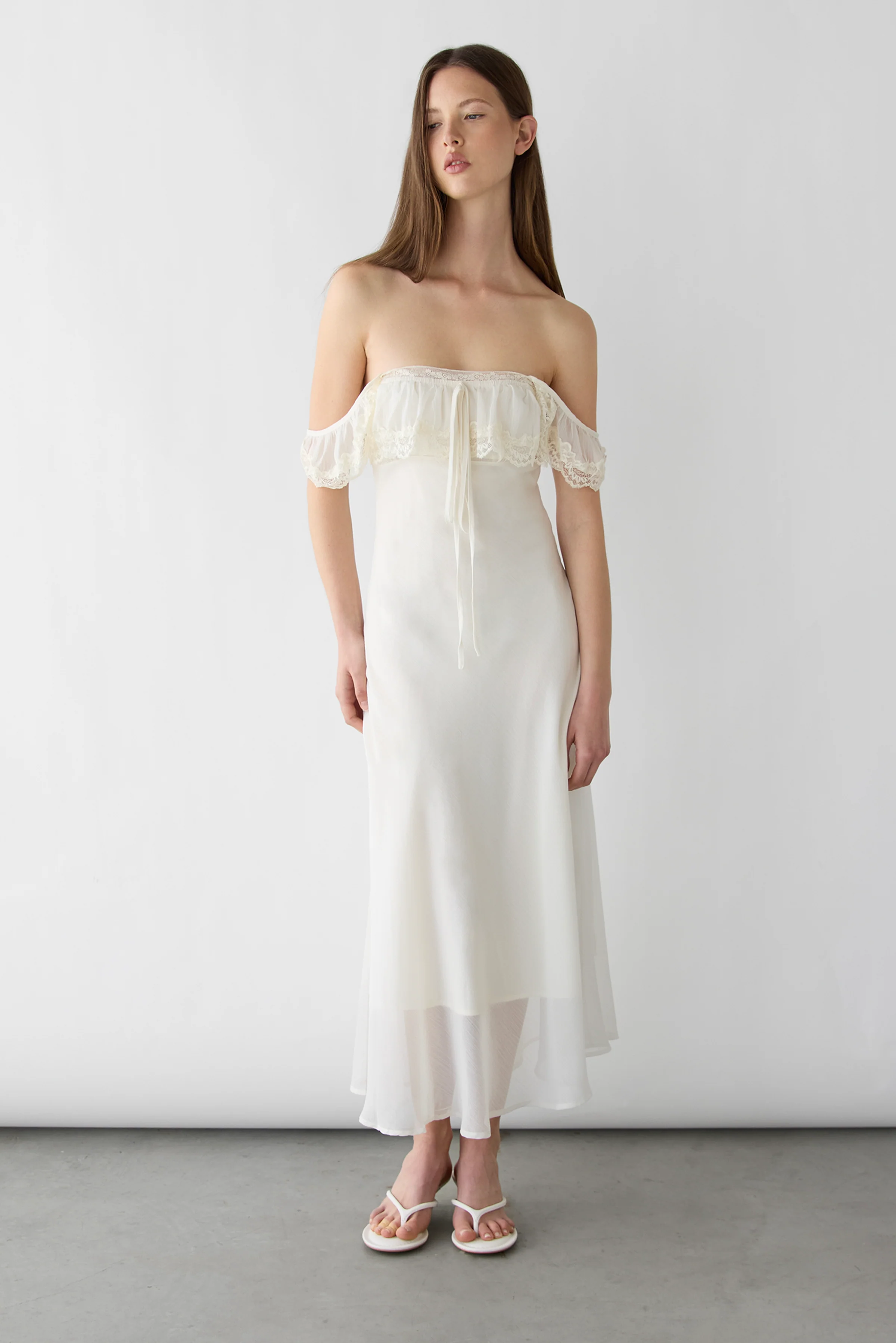 RUFFLE MAXI DRESS WITH LACE TRIM DETAIL - Image 2