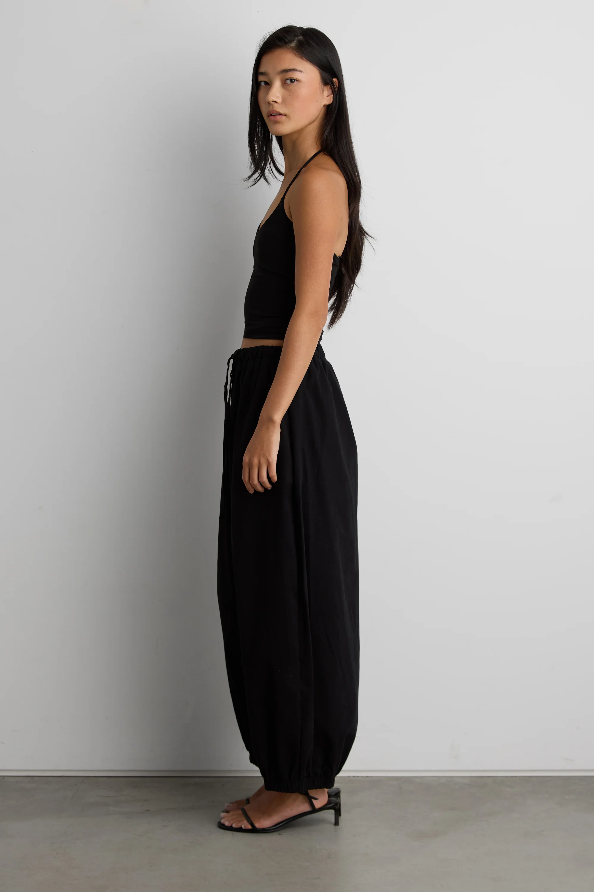 SCOOP NECK HALTER TOP - Image 4
