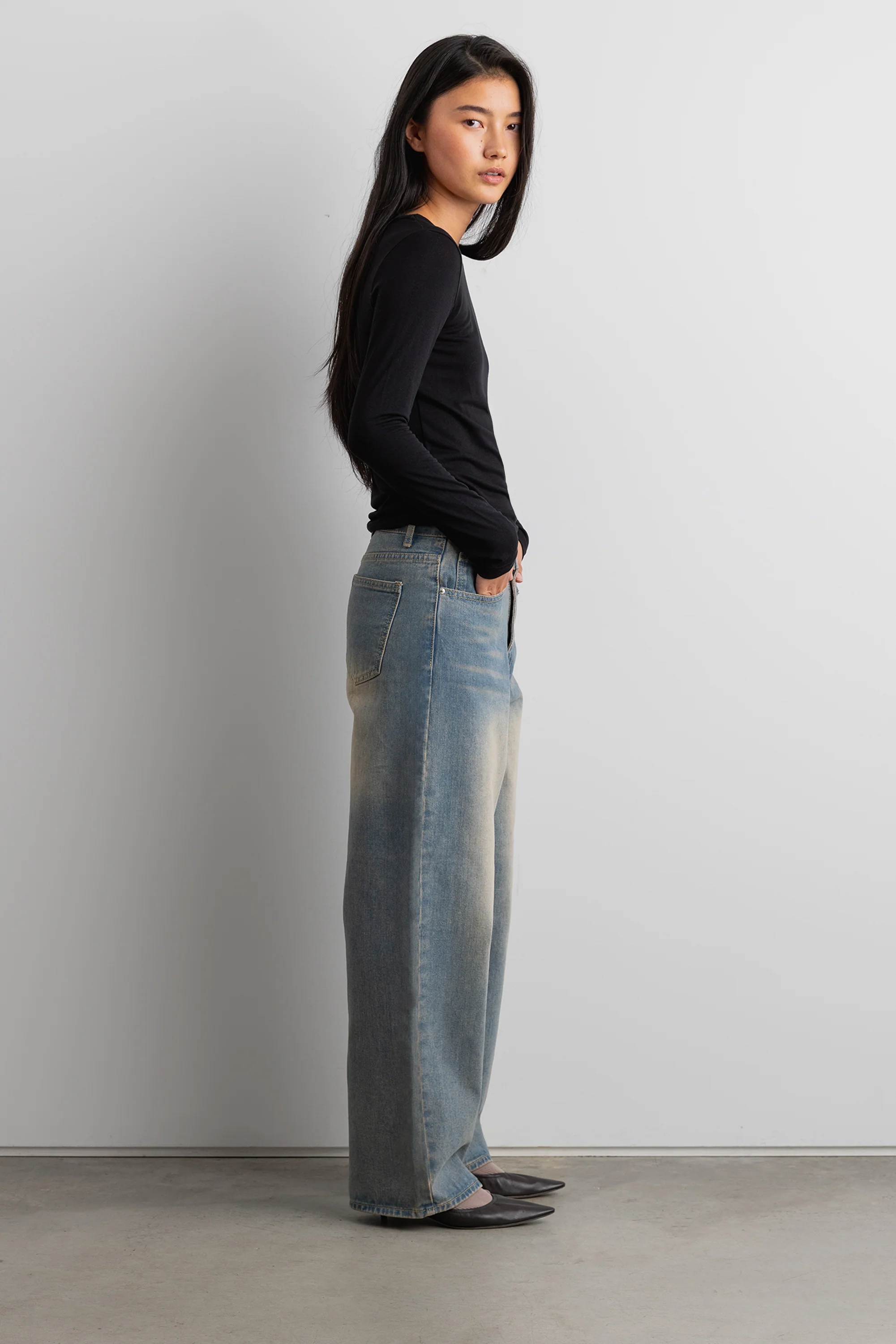 SOFT CLASSIC LONG SLEEVE TOP - Image 3