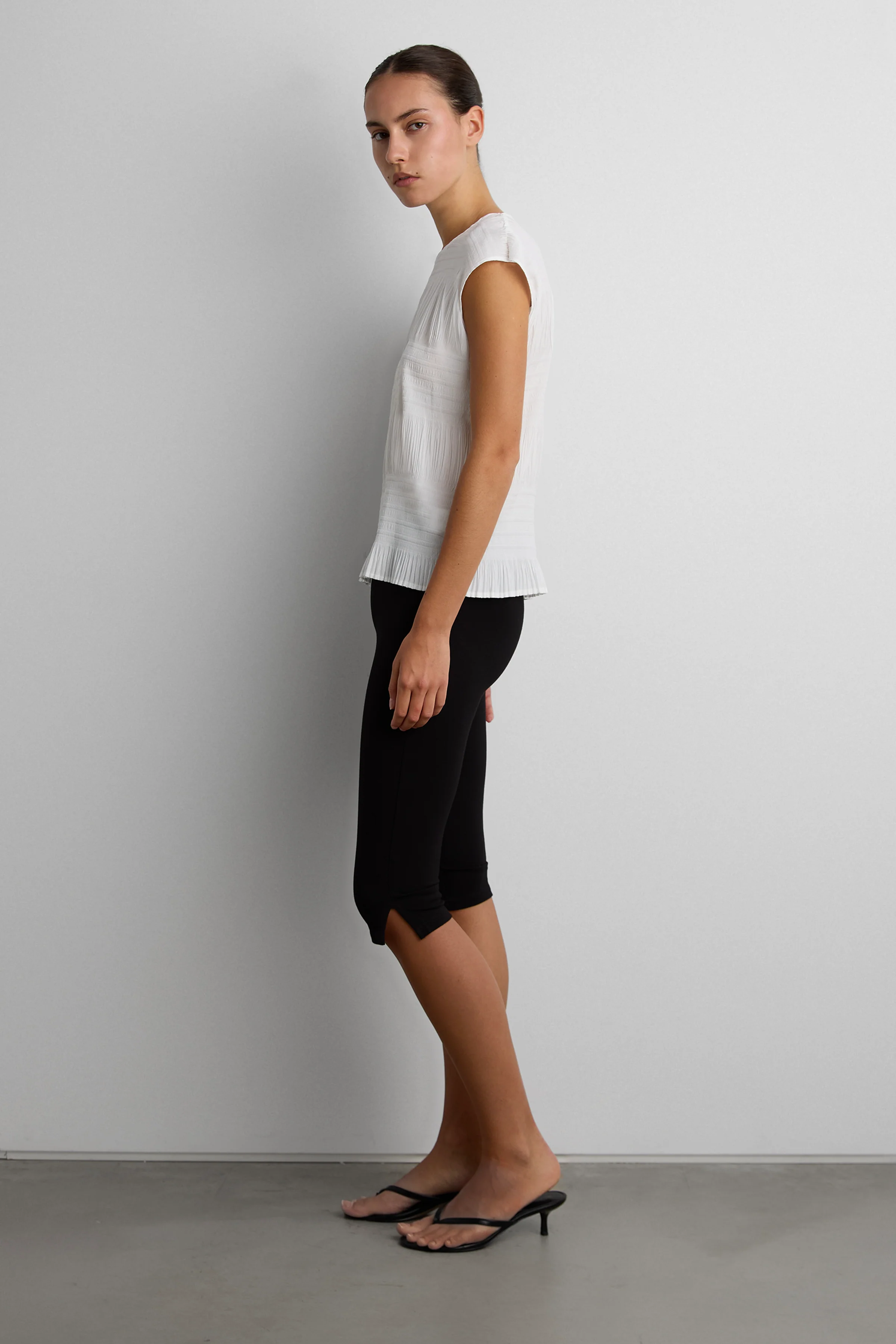 TEXTURED SHIRRING PLISSE BLOUSE - Image 3