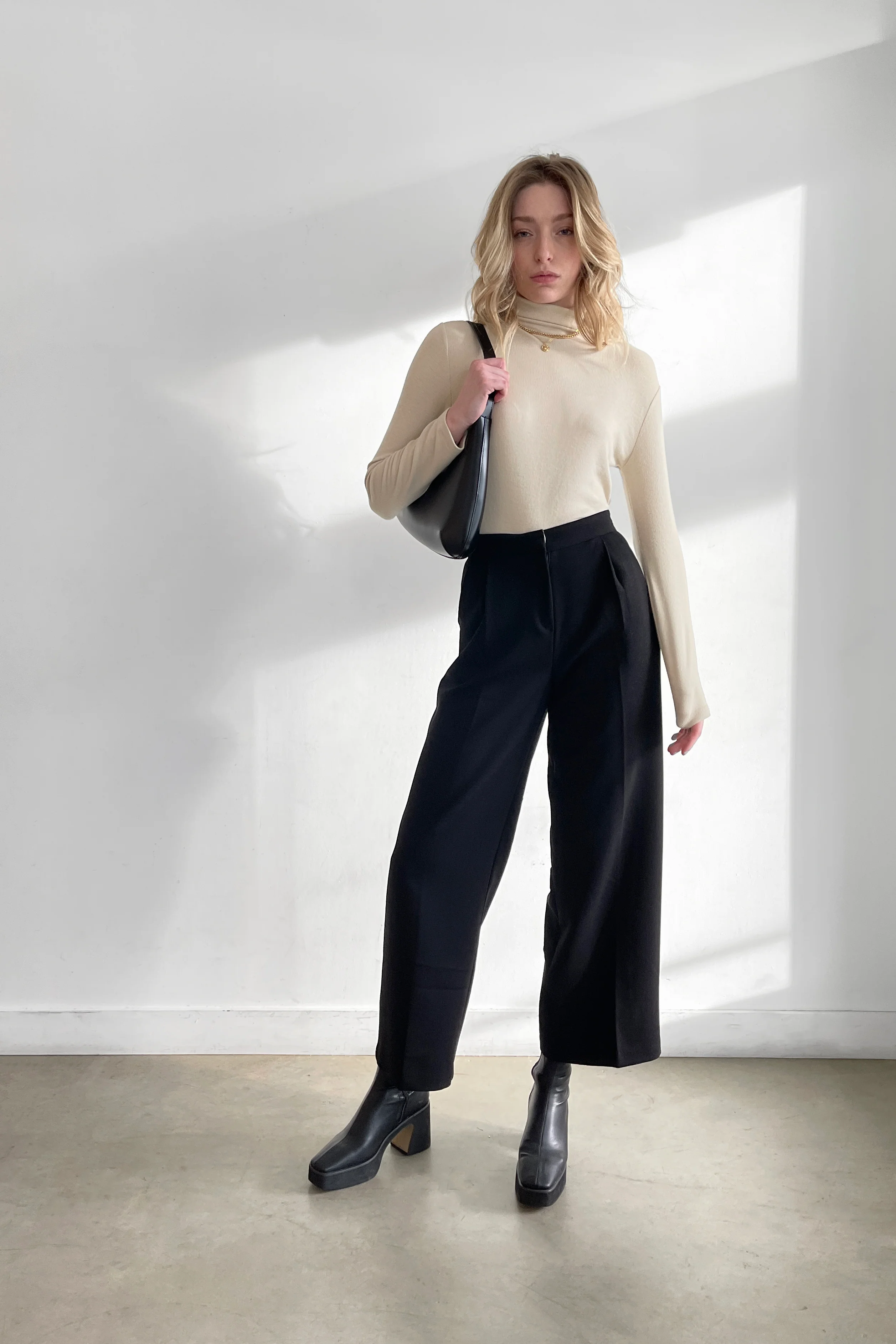 TURTLENECK TOP - Image 3