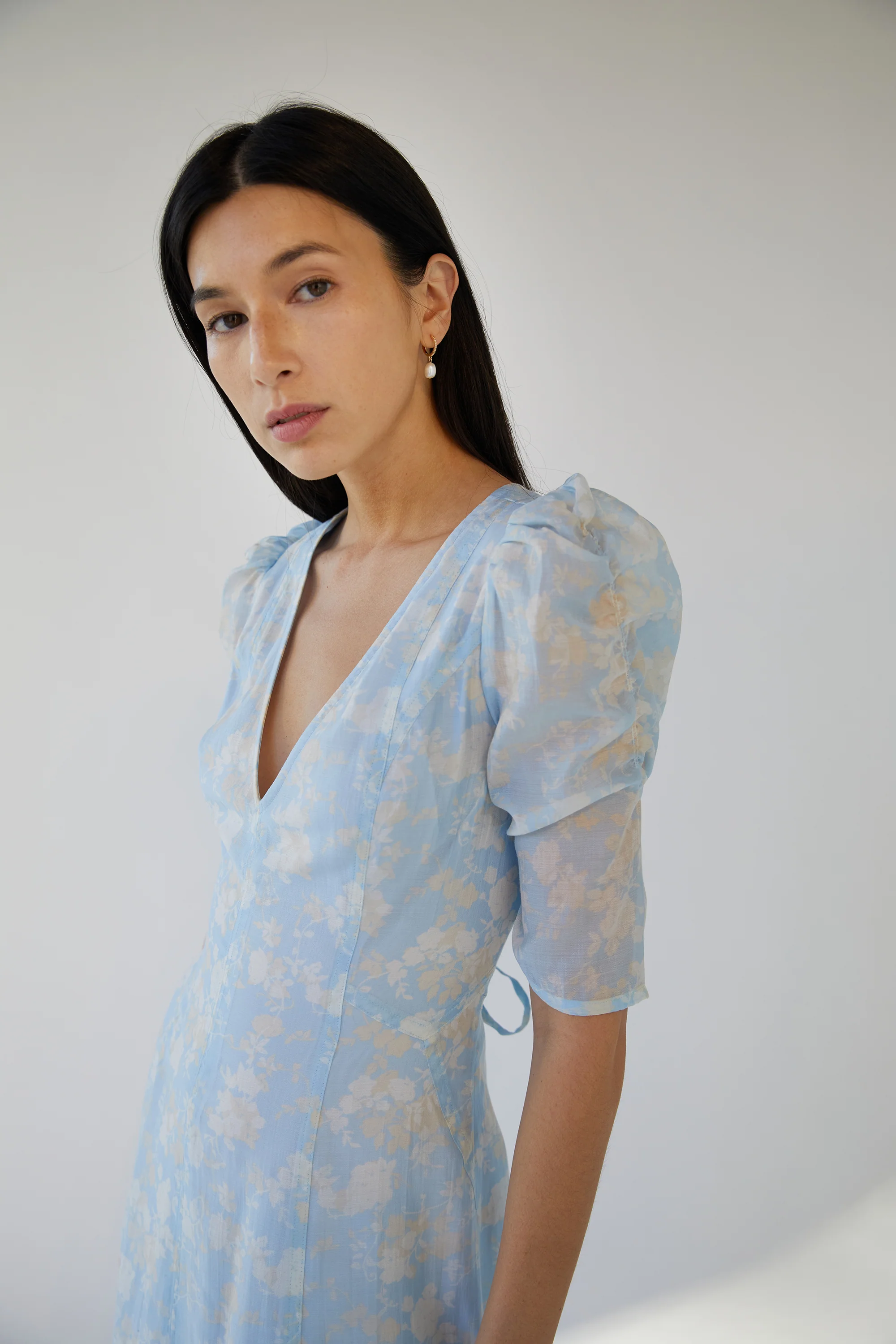 V-NECK PUFF SLEEVE FLORAL MAXI DRESS - Image 5