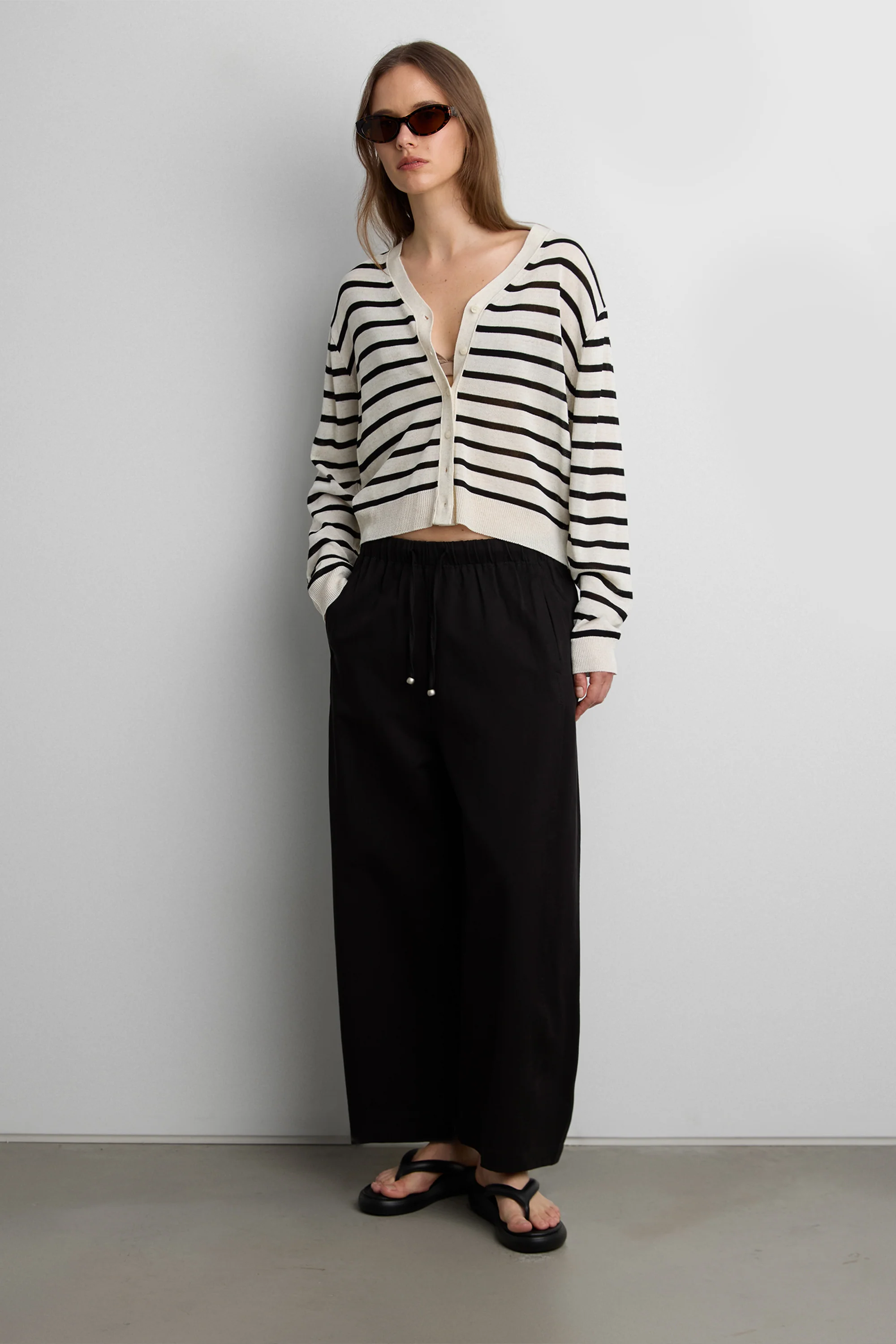 V-NECK STRIPED CARDIGAN