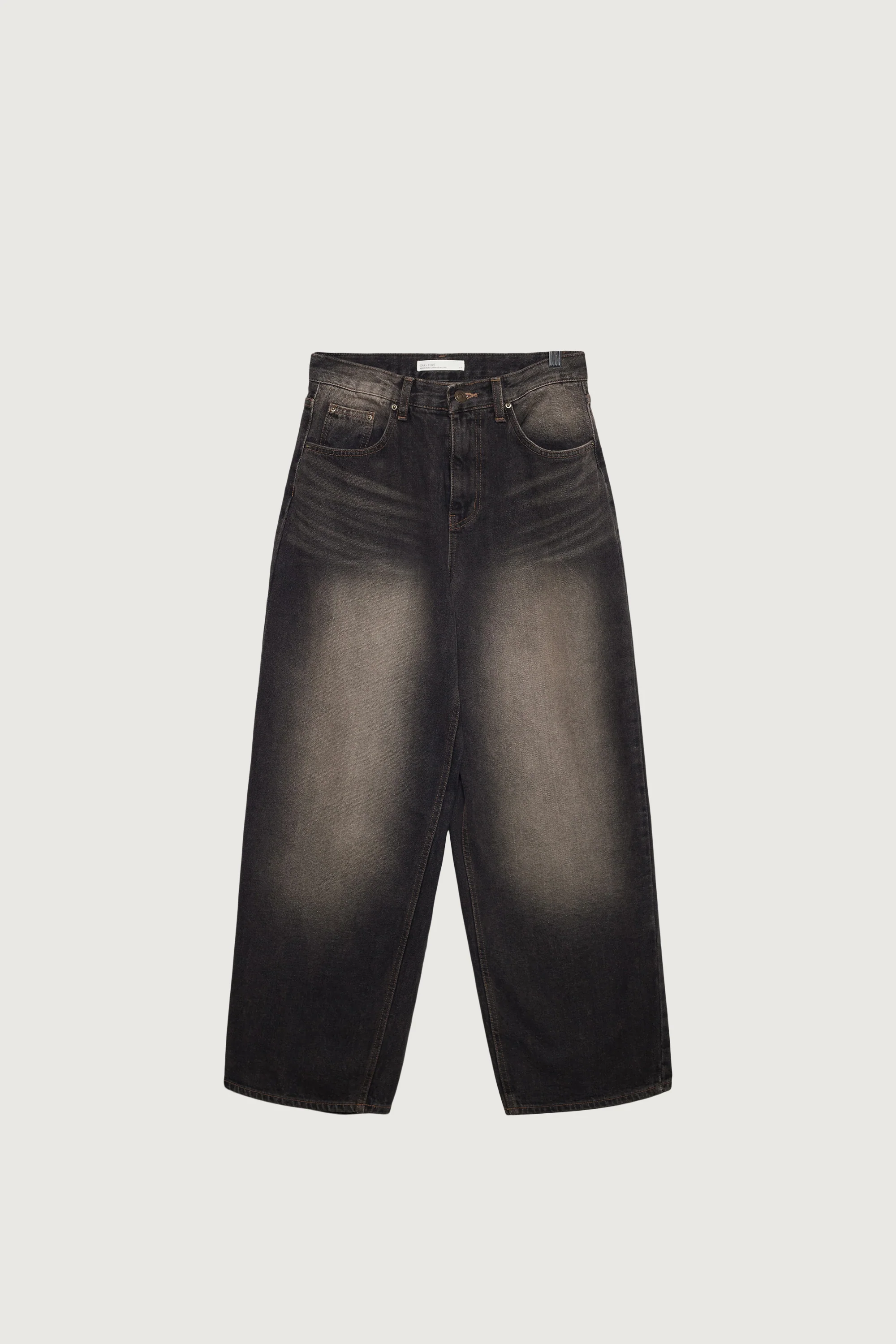 MID-RISE CURVED LEG VINTAGE WASH JEAN - Image 3