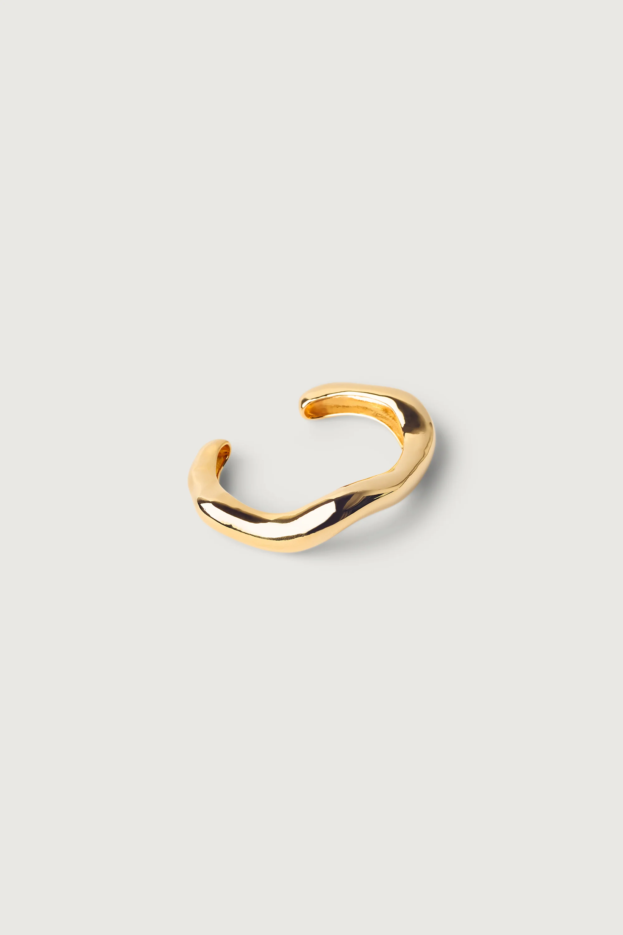 WAVY CUFF BRACELET - Image 4
