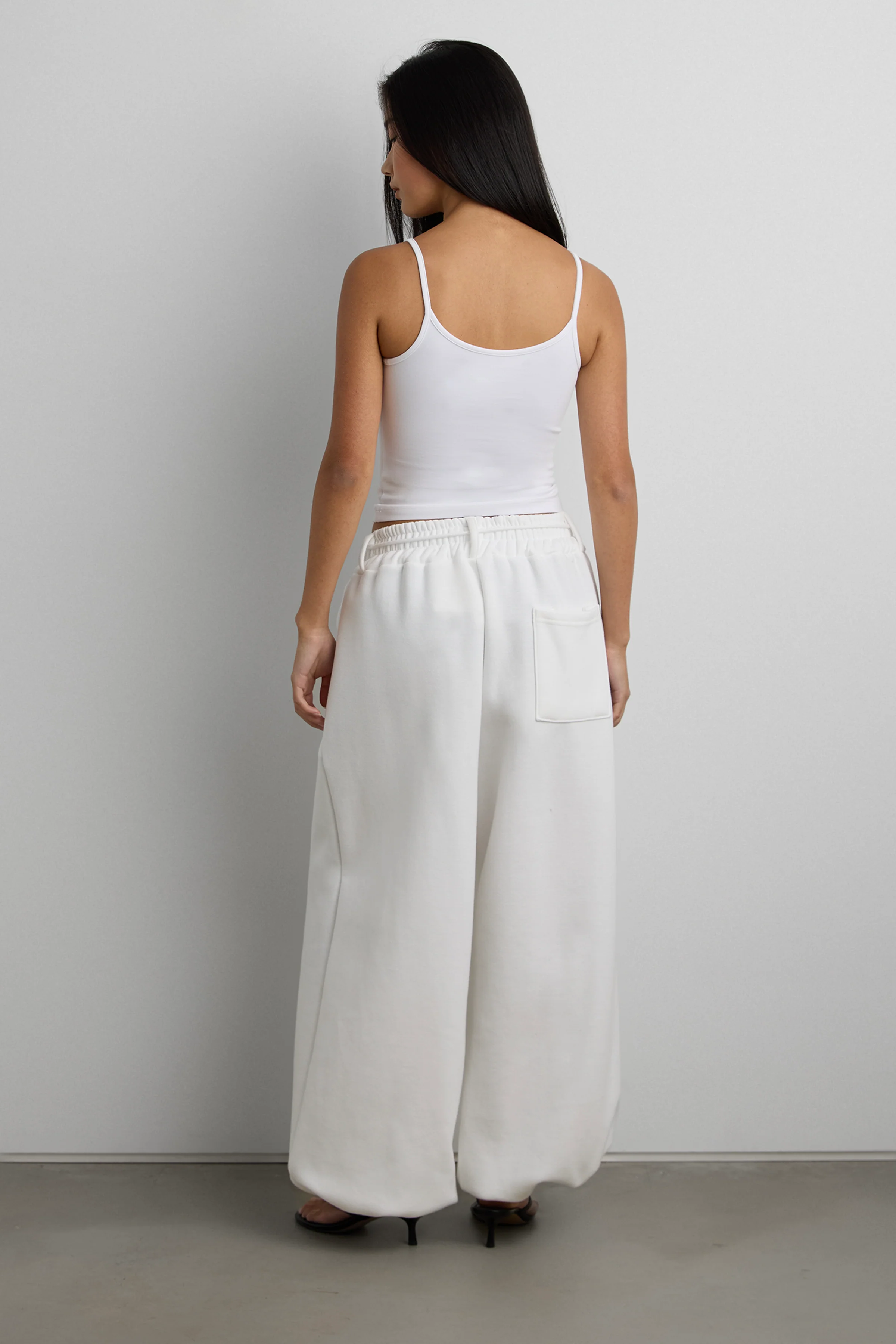 WIDE LEG SWEATPANT WITH DRAWSTRING - Image 4